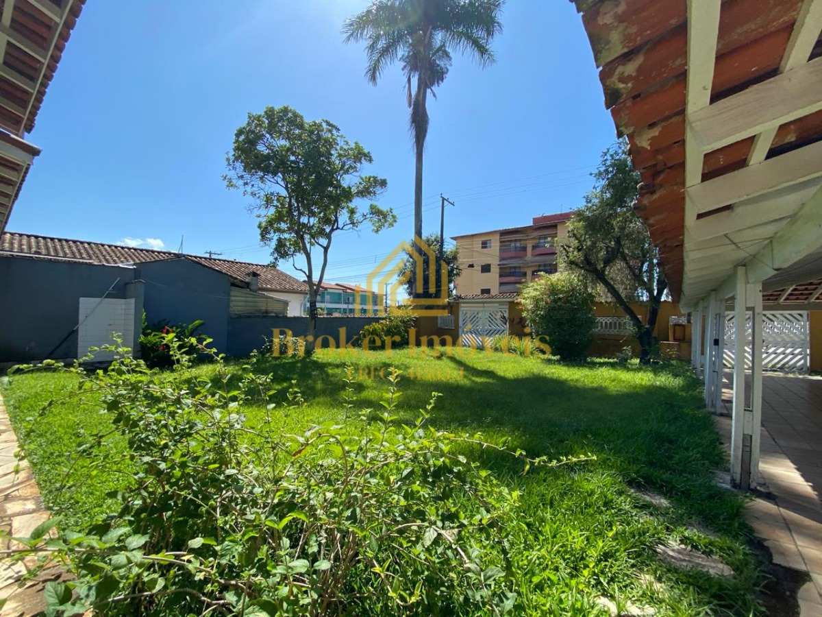 Charmosa casa térrea em localização privilegiada no Indaiá, com 5 dormitórios e muitas possibilidades!