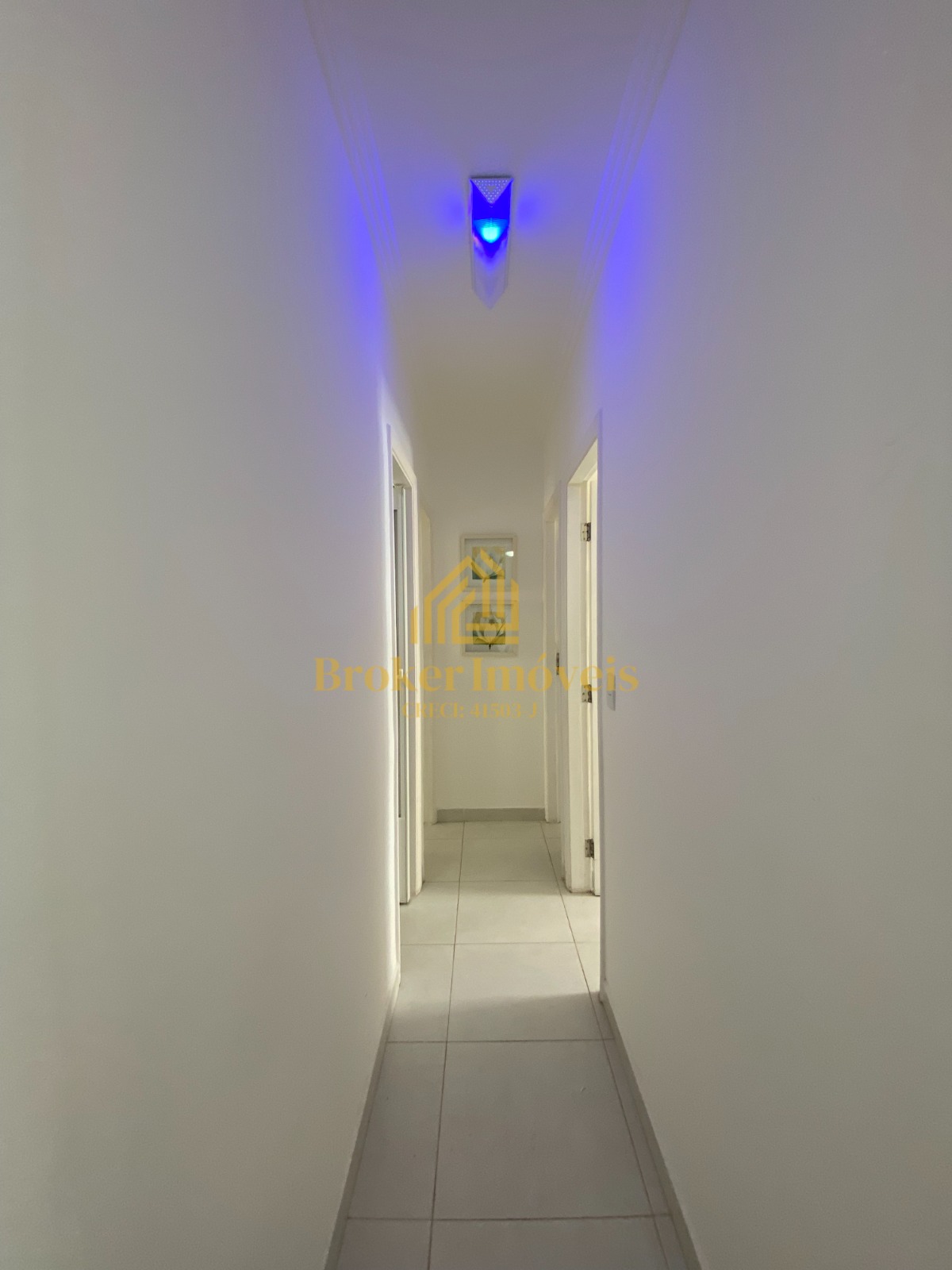 Apartamento com vista para o mar, condomínio pé na Areia Hawai Vivendas na Martim de Sá