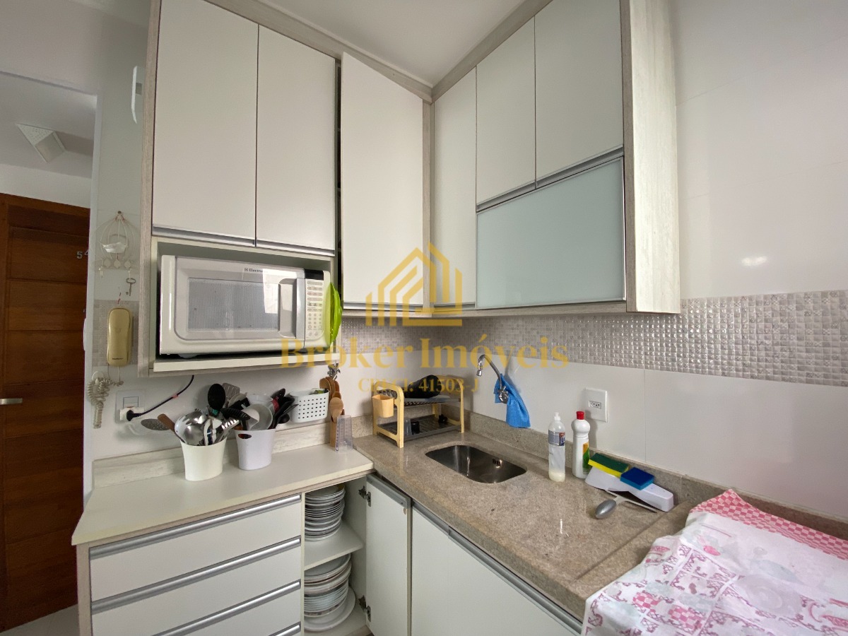Apartamento com vista para o mar, condomínio pé na Areia Hawai Vivendas na Martim de Sá