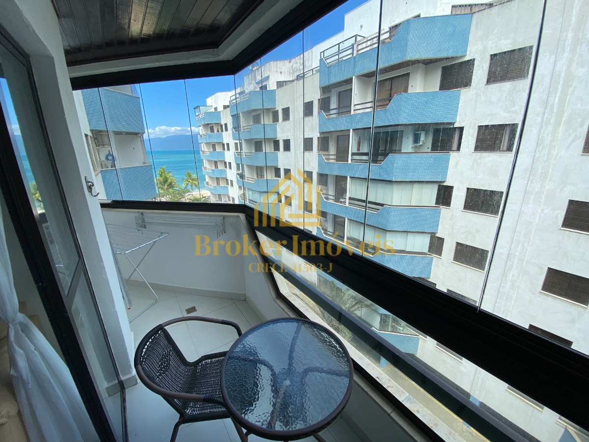 Apartamento com vista para o mar, condomínio pé na Areia Hawai Vivendas na Martim de Sá