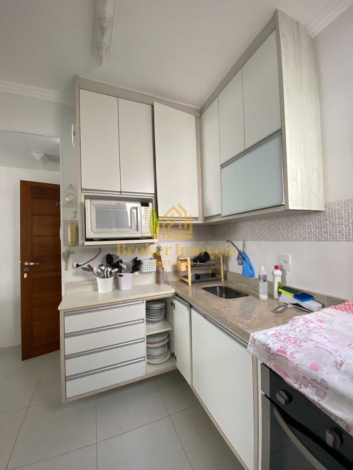 Apartamento com vista para o mar, condomínio pé na Areia Hawai Vivendas na Martim de Sá