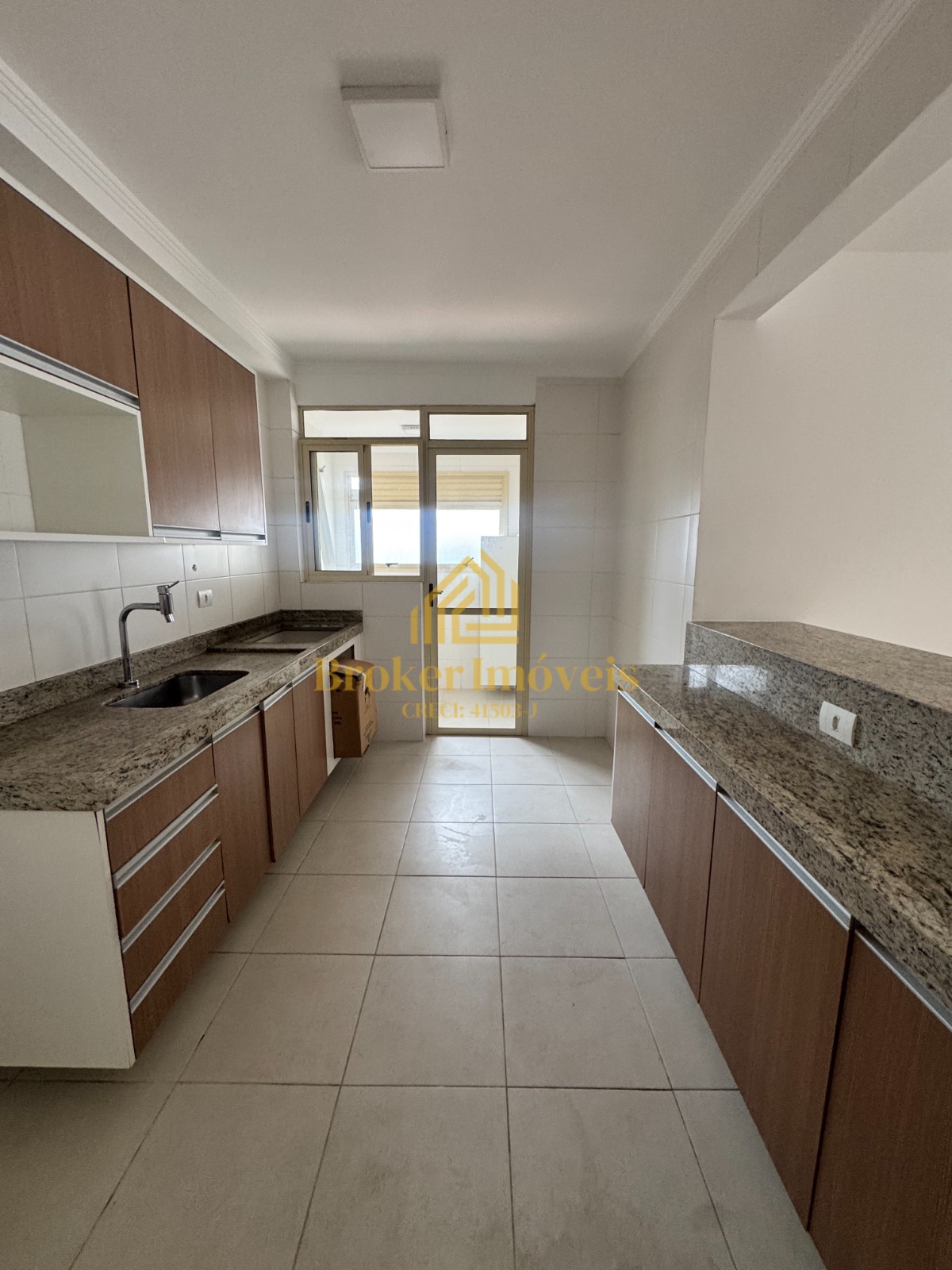 Apartamento no condomínio residencial prime view vista later