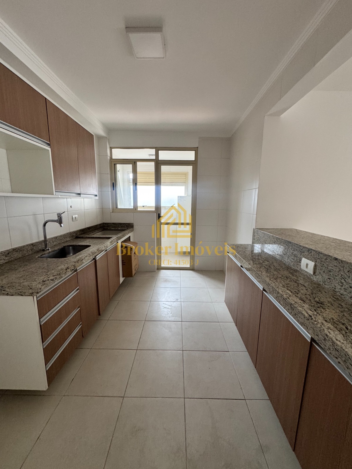 Apartamento no condomínio residencial prime view vista later