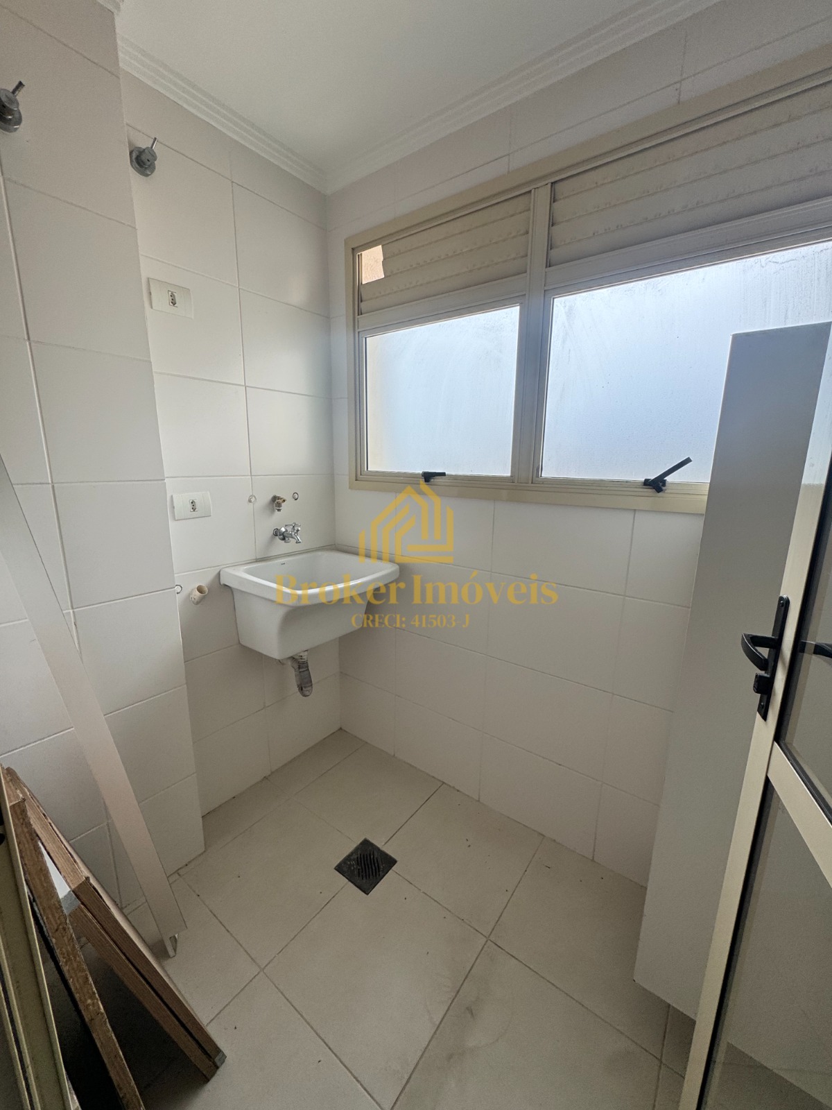 Apartamento no condomínio residencial prime view vista later