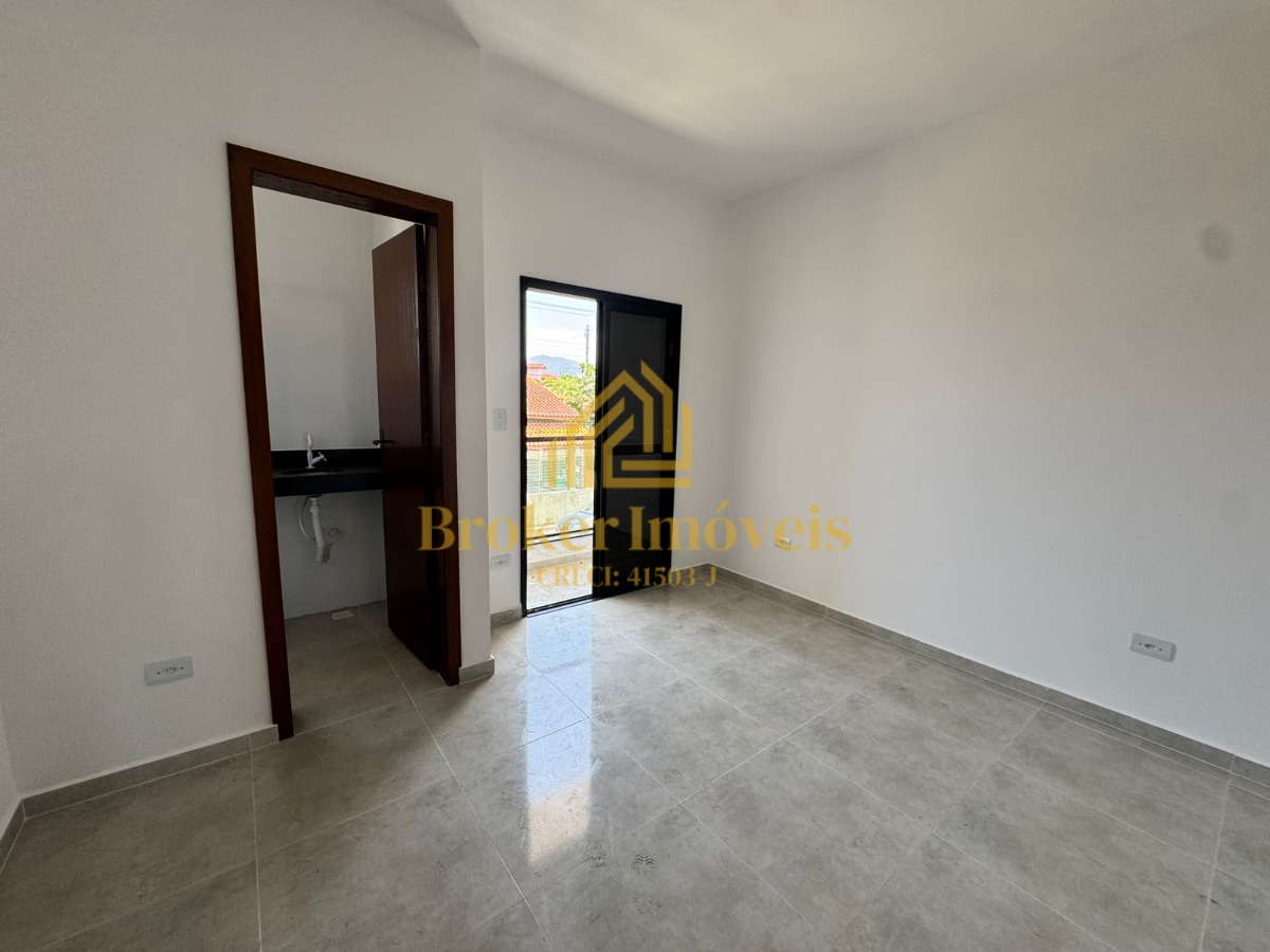Sobrado a apenas 150 metros da praia de massaguaçu!