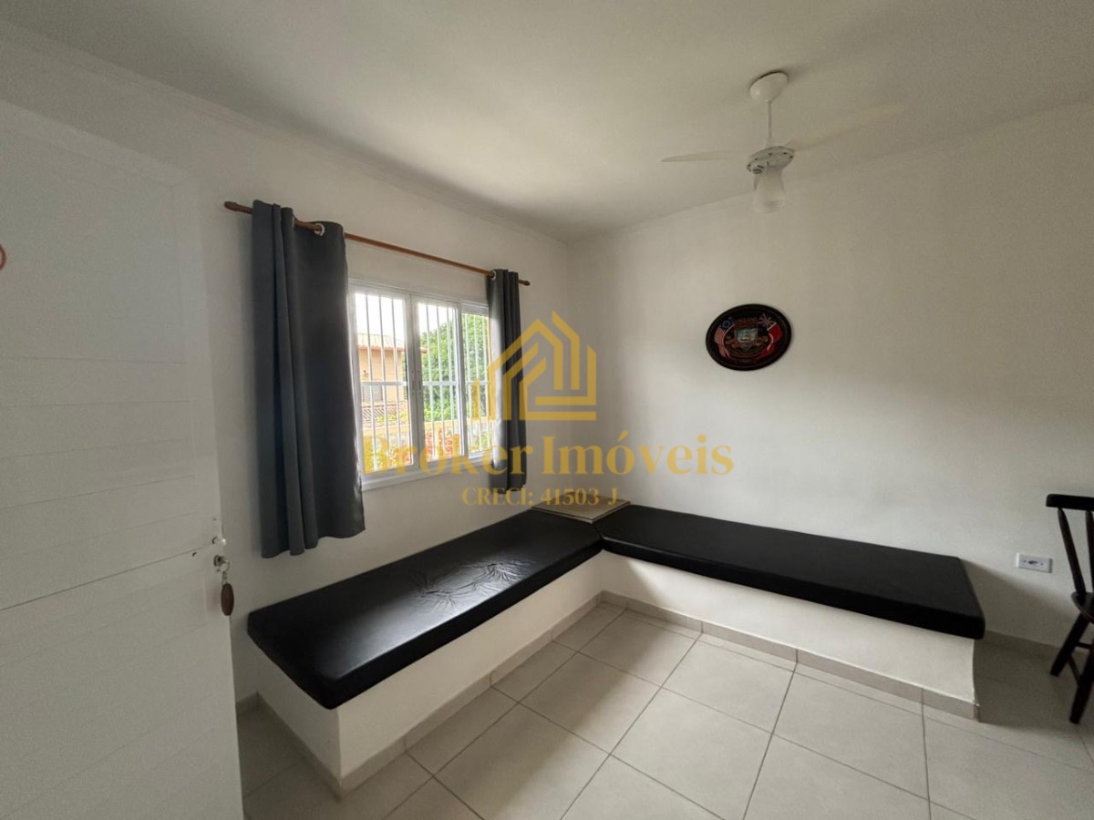 Apartamento à venda na praia da maranduba à 800 metros da pr