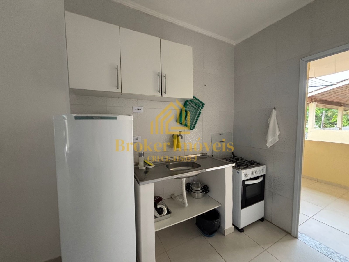 Apartamento à venda na praia da maranduba à 800 metros da pr