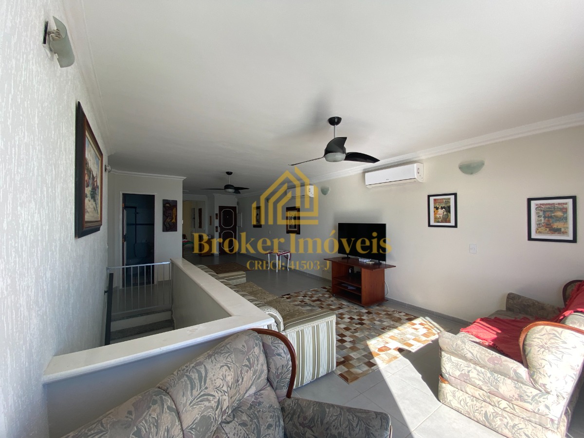 Duplex frente ao mar com vista de tirar o fôlego! pé na arei