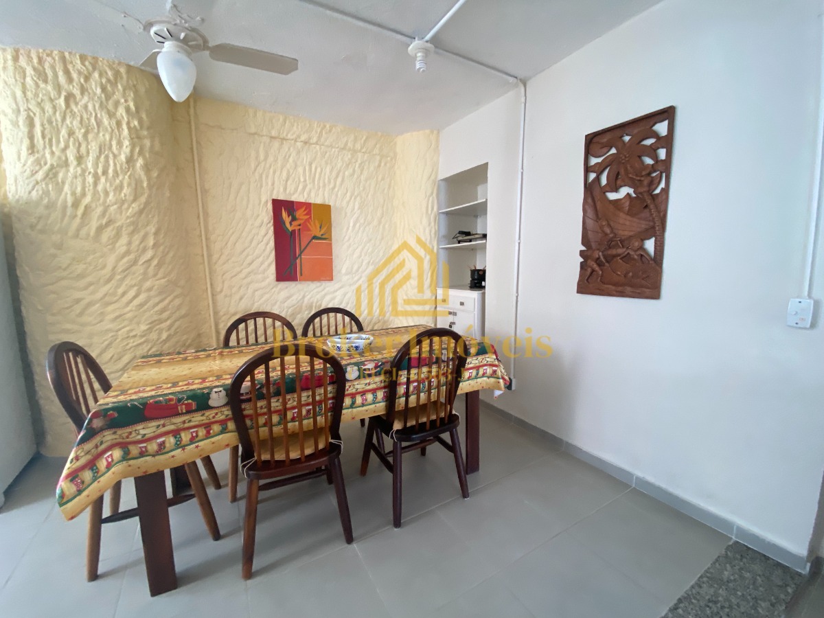 Duplex frente ao mar com vista de tirar o fôlego! pé na arei