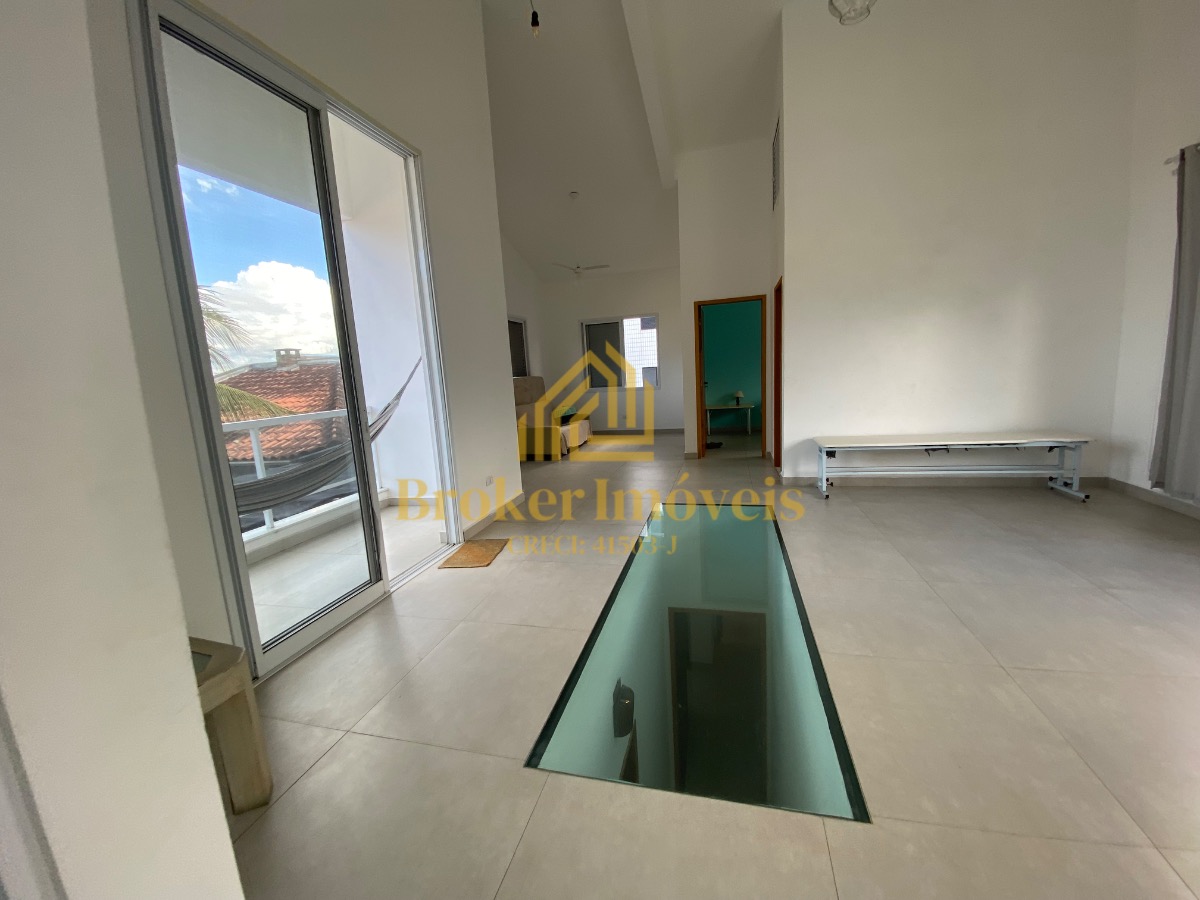 Casa à venda na Praia Martim de Sá, com 2 lotes no total 720M², somente à 190 metros da praia