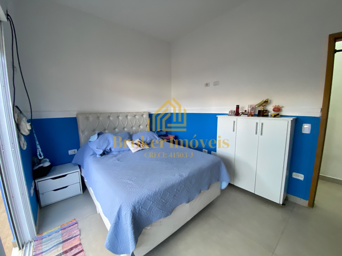 Casa à venda na Praia Martim de Sá, com 2 lotes no total 720M², somente à 190 metros da praia