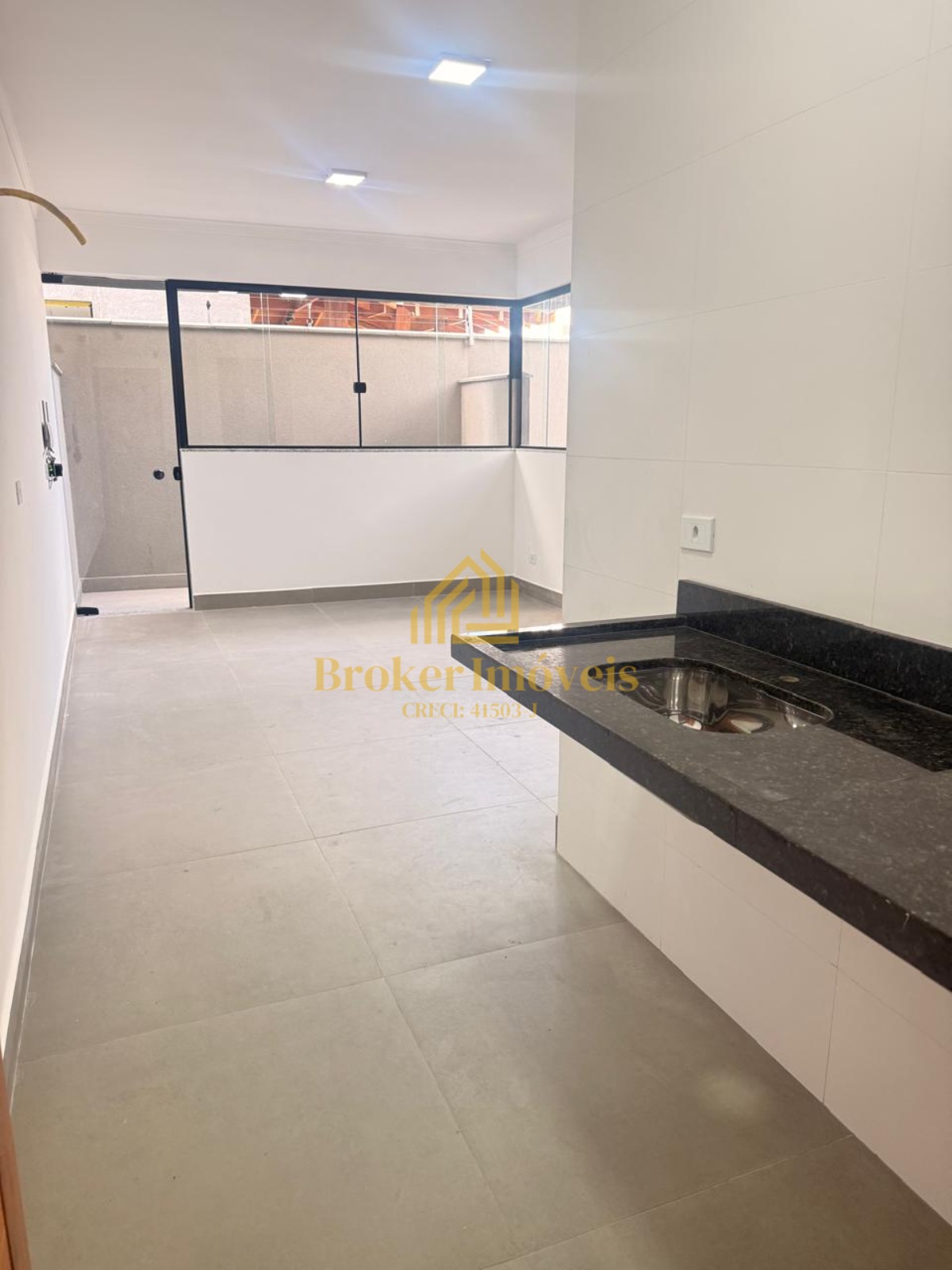 Lindo flat para locação no jardim aruan à 150 metros da prai - foto 3