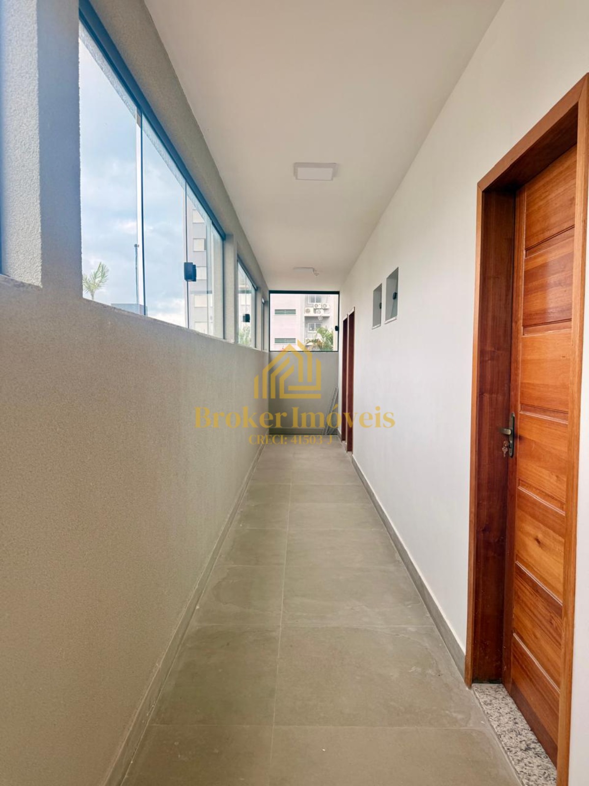Lindo flat para locação no jardim aruan à 150 metros da prai - foto 2
