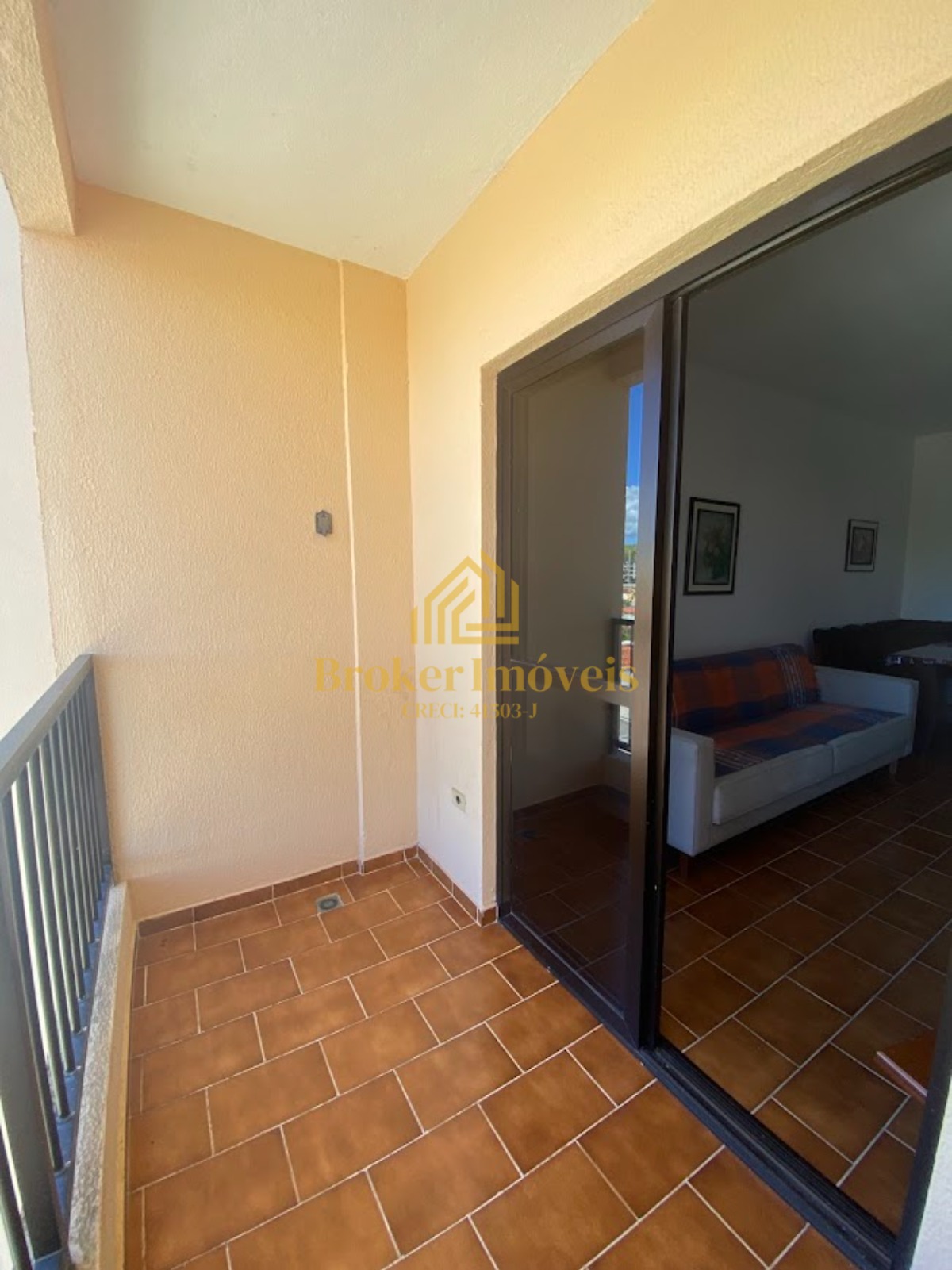 Apartamento à venda no condomínio Ibiza na Martim de Sá à 400 metros da praia