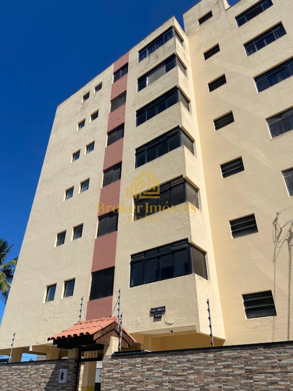 Apartamento à venda no condomínio Ibiza na Martim de Sá à 400 metros da praia