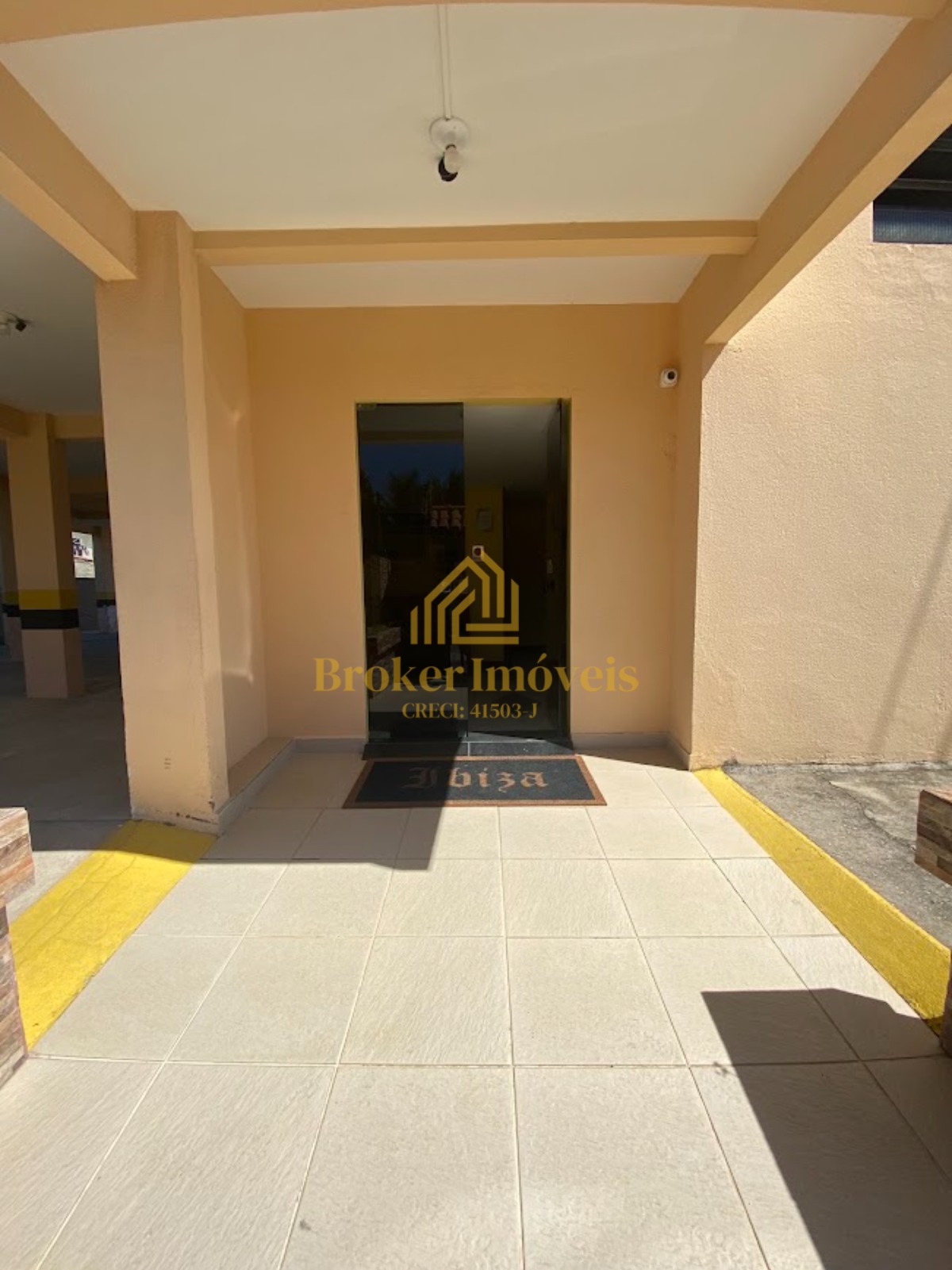 Apartamento à venda no condomínio Ibiza na Martim de Sá à 400 metros da praia