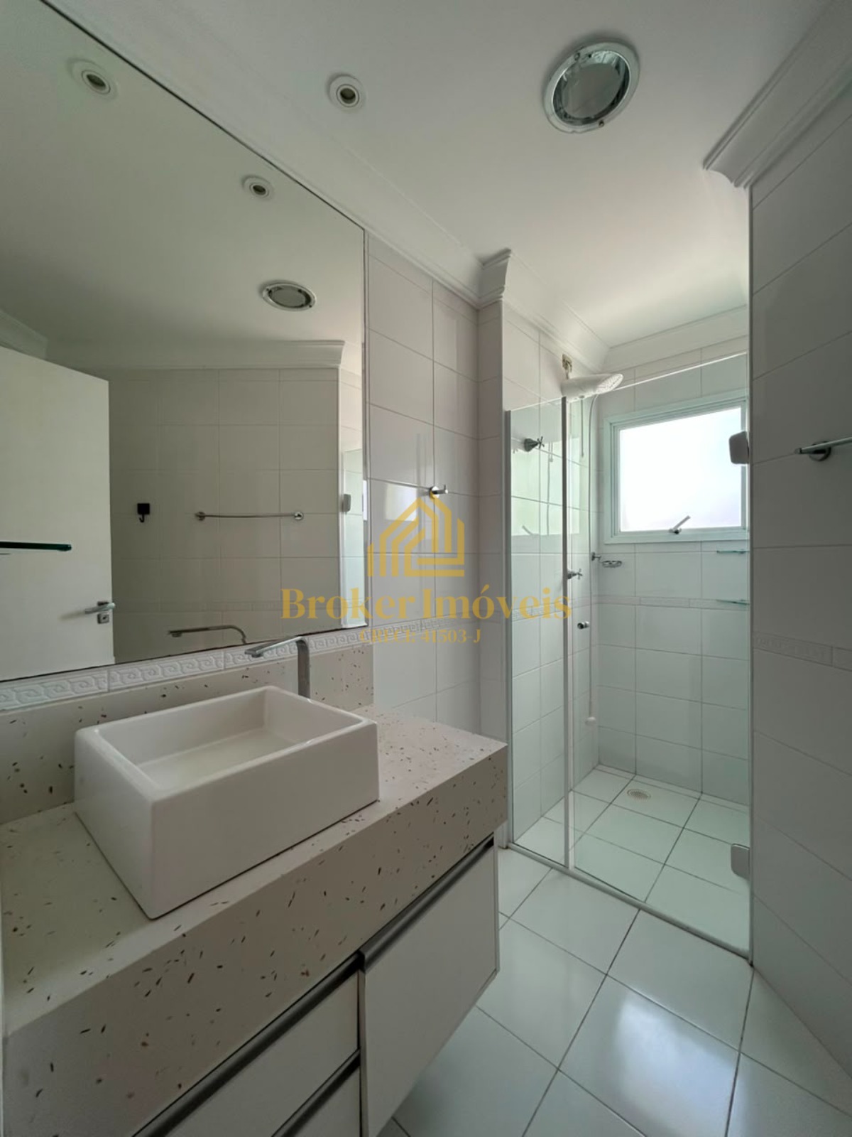 Lindo apartamento vista mar para locação definitiva no edifício costa esmeralda prainha
