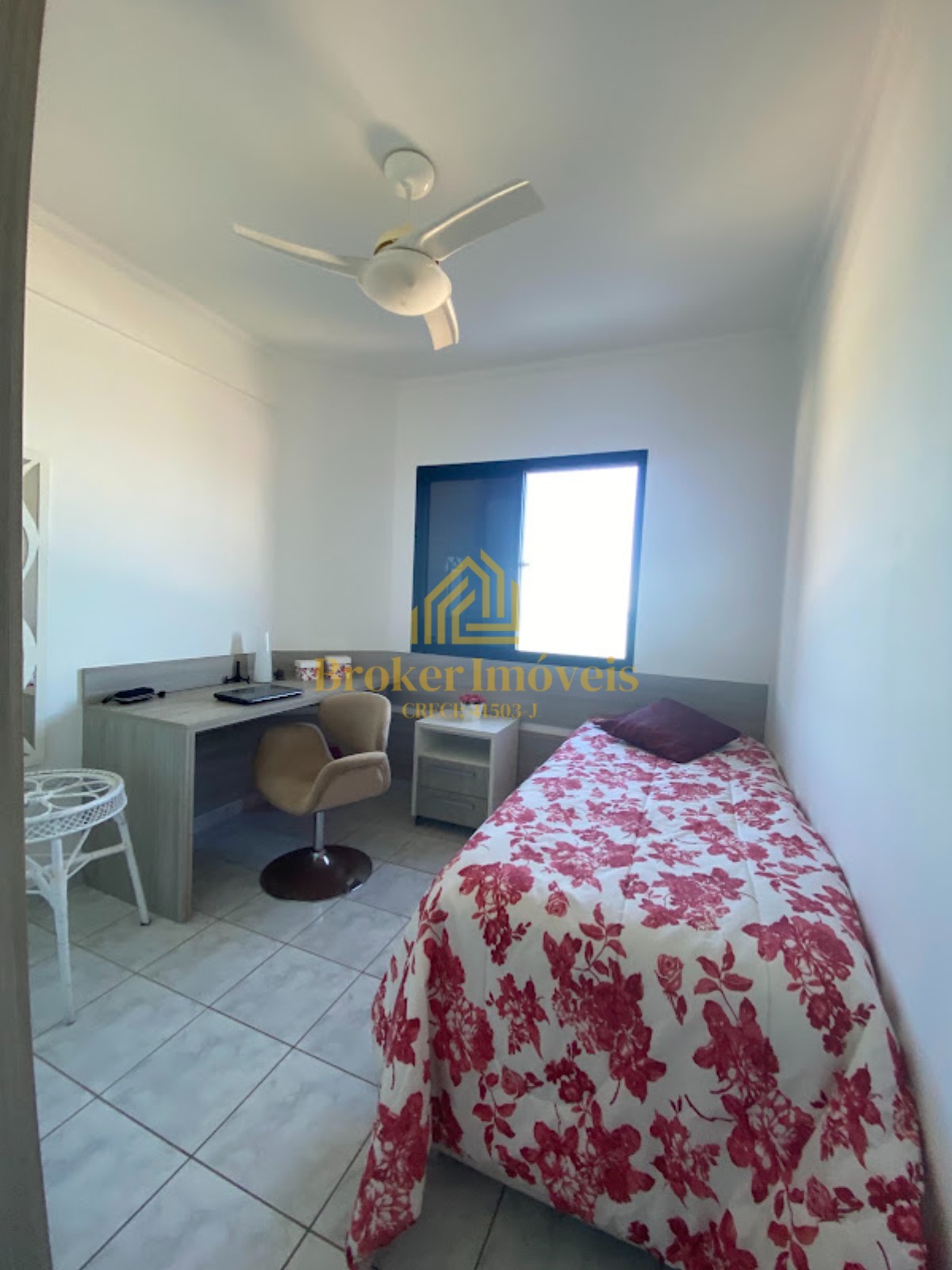 Apartamento Frente ao Mar pé na areia na Praia Martim de Sá com vista de tirar o fôlego