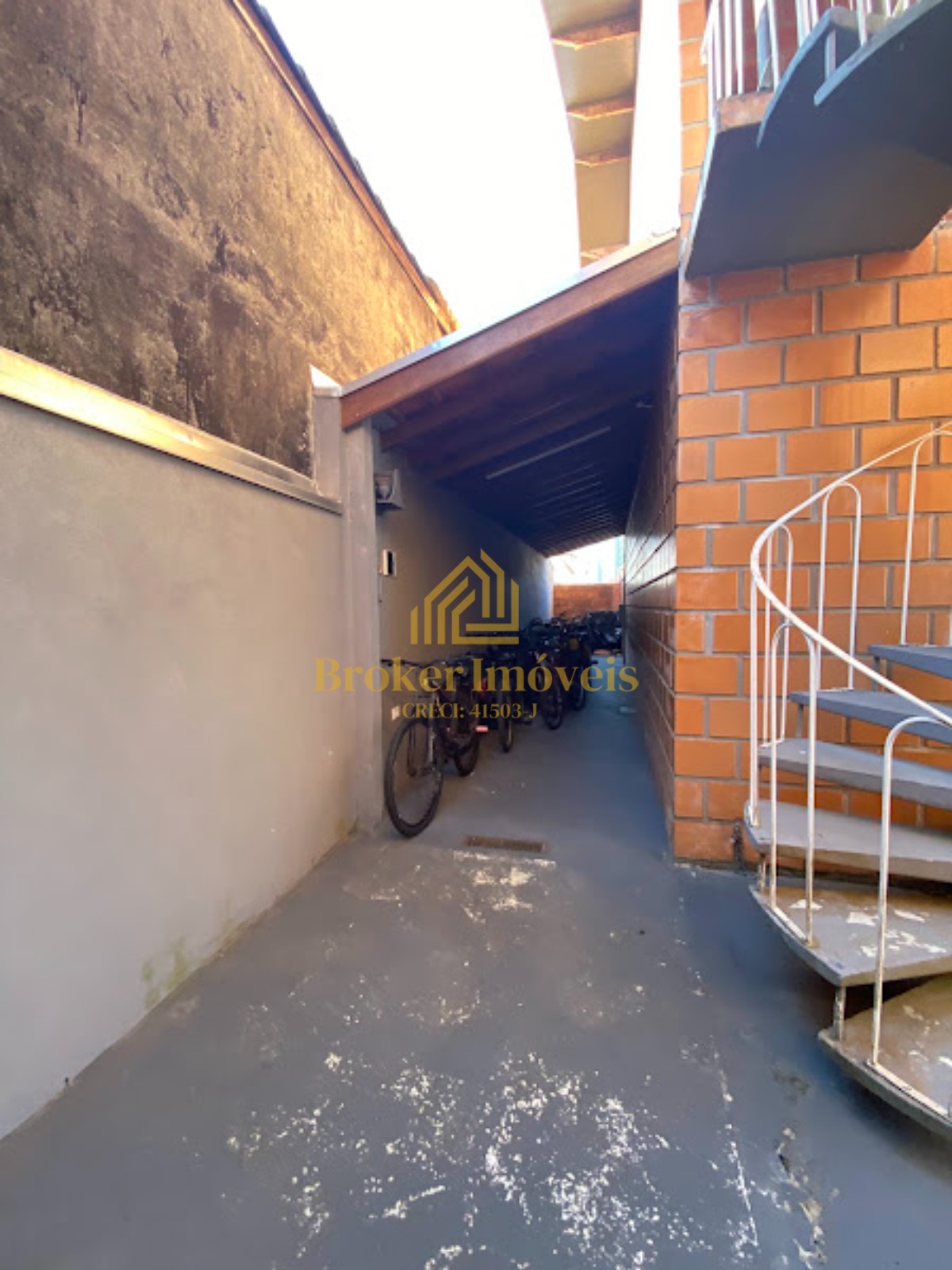 Oportunidade de lindo Flat apartamento na Martim de Sá a 550 metros da praia em um excelente condomínio - foto 25
