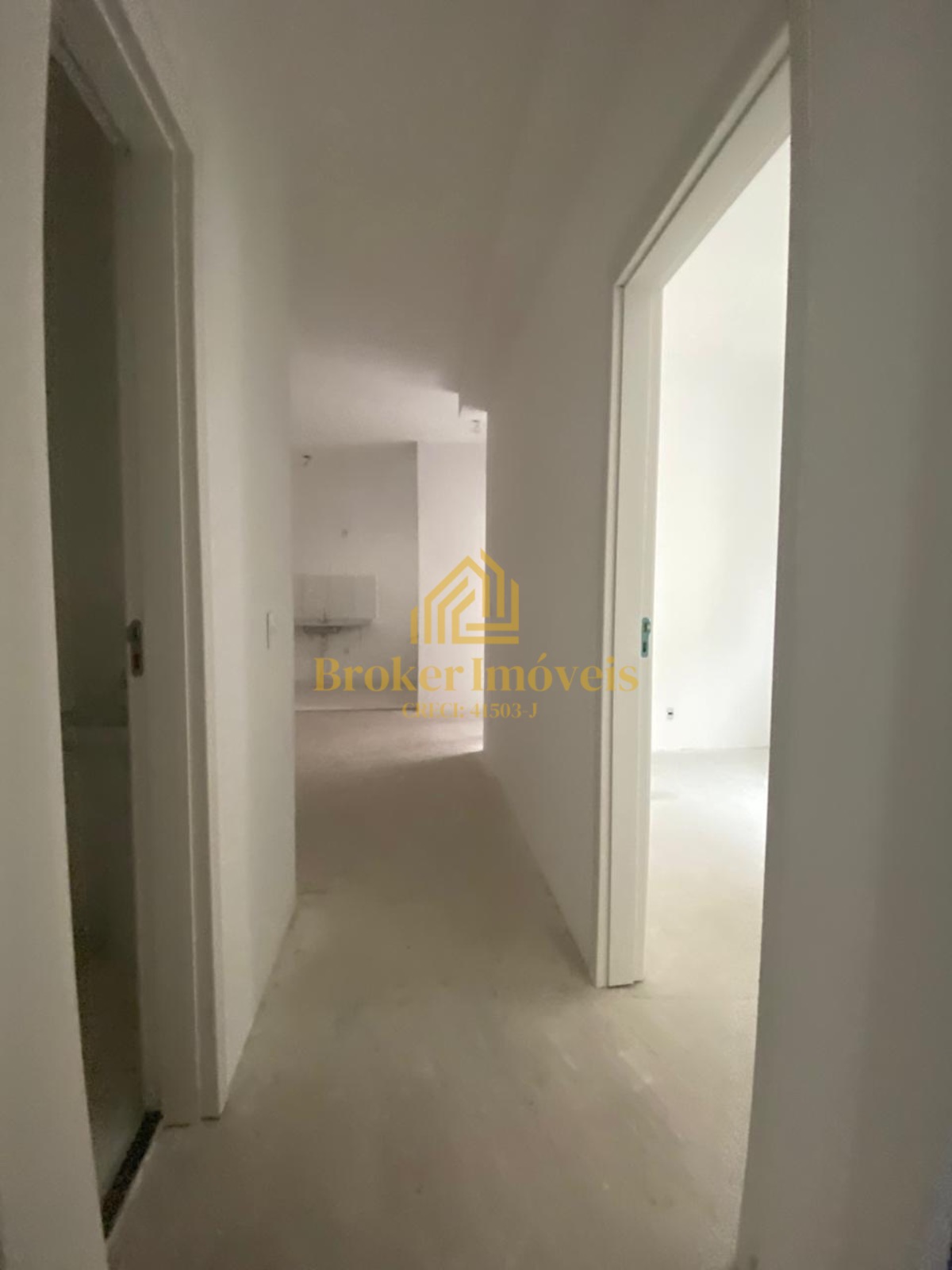 Apartamento no condomínio riviera na praia martim de sá, 3 minutos da praia