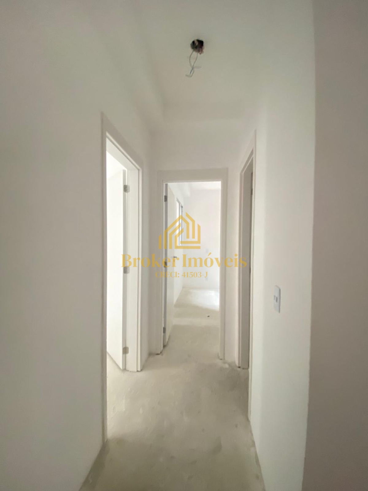 Apartamento no condomínio riviera na praia martim de sá, 3 minutos da praia