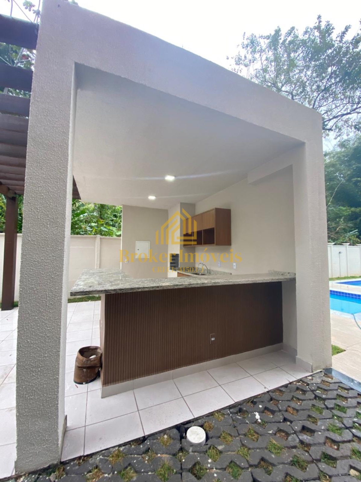 Apartamento no condomínio riviera na praia martim de sá, 3 minutos da praia