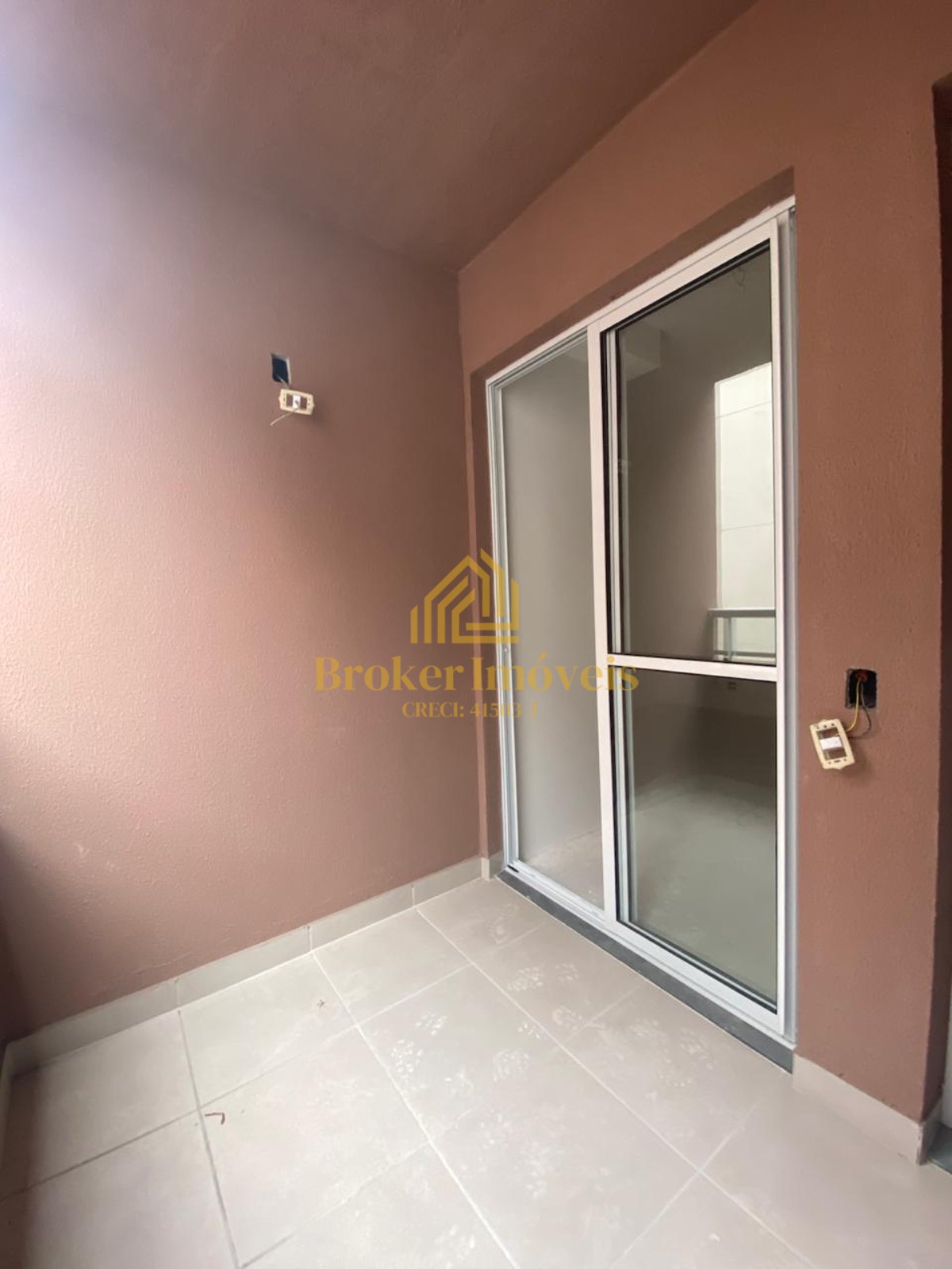 Apartamento no condomínio riviera na praia martim de sá, 3 m