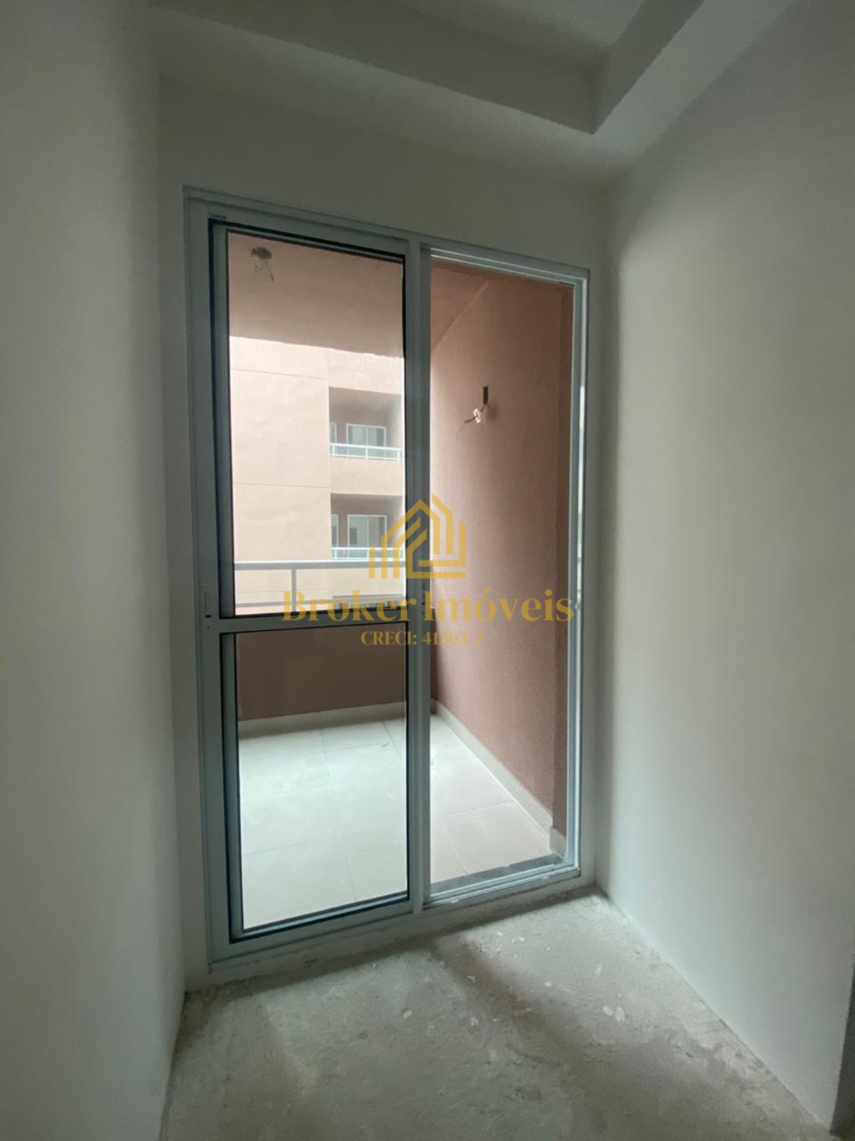 Apartamento no condomínio riviera na praia martim de sá, 3 m