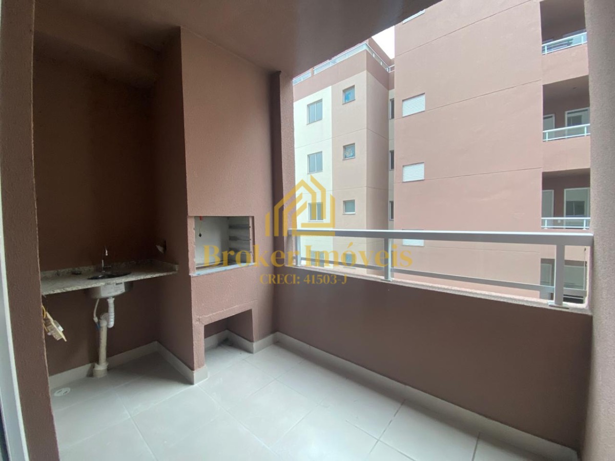 Apartamento no condomínio riviera na praia martim de sá, 3 m