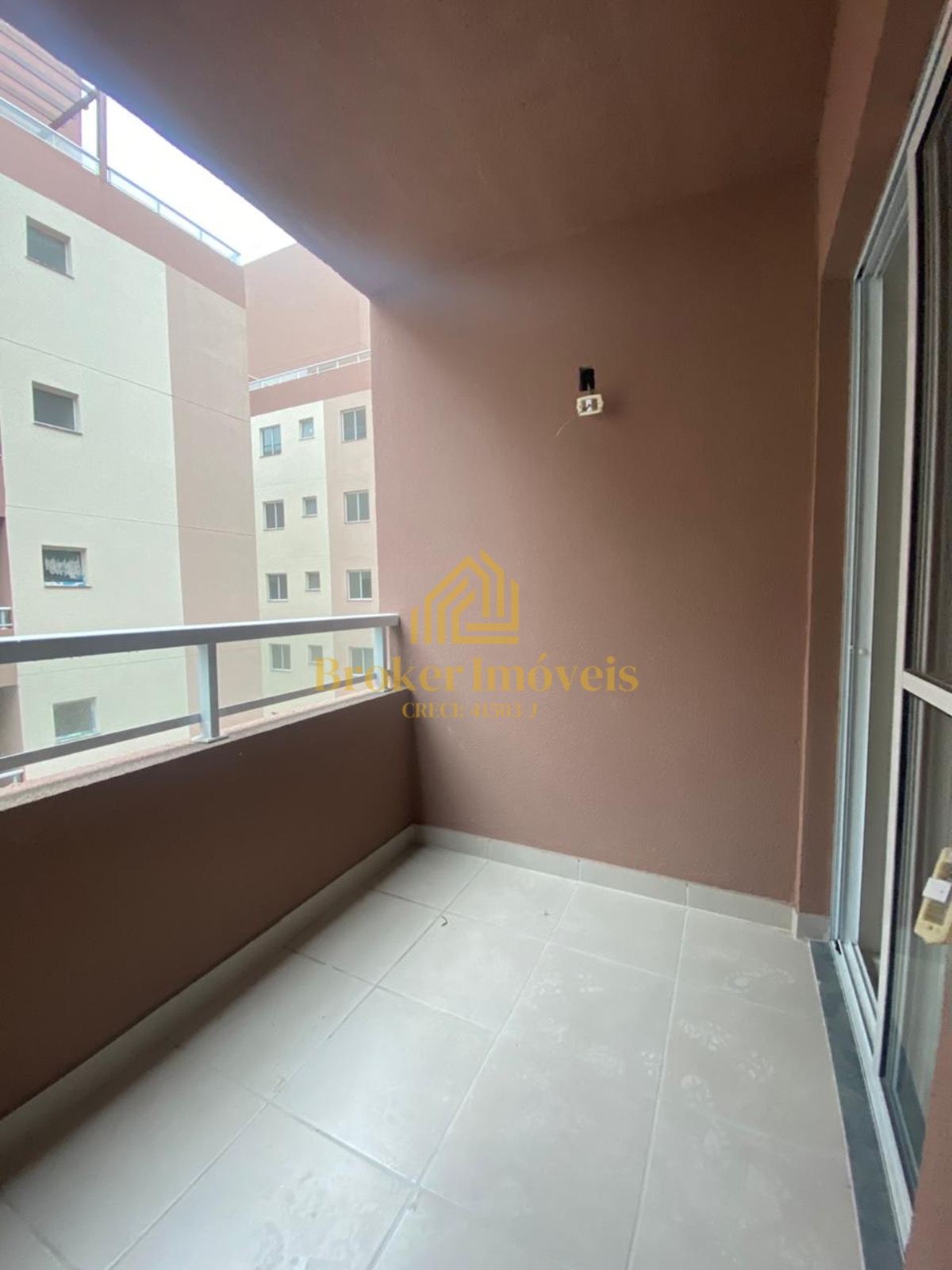 Apartamento no condomínio riviera na praia martim de sá, 3 m