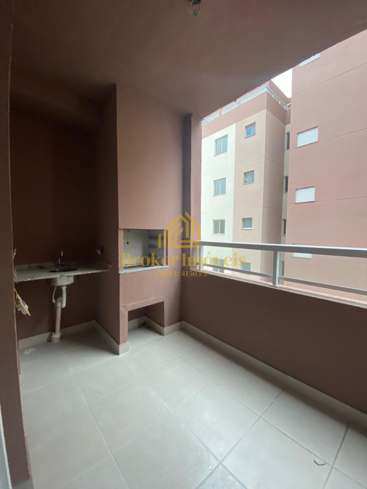 Apartamento no condomínio riviera na praia martim de sá, 3 m