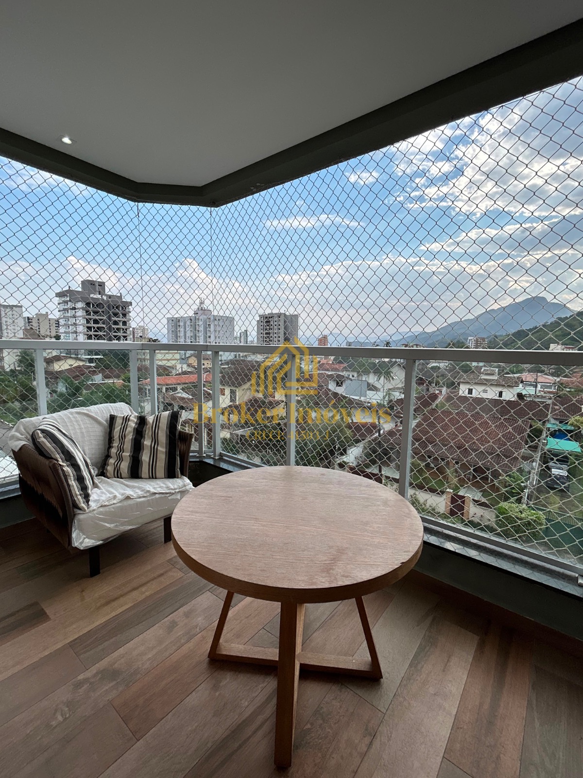 Lindíssimo Apartamento mobiliado equipado com vista para o Mar no edifício navegantes Sumaré - locação