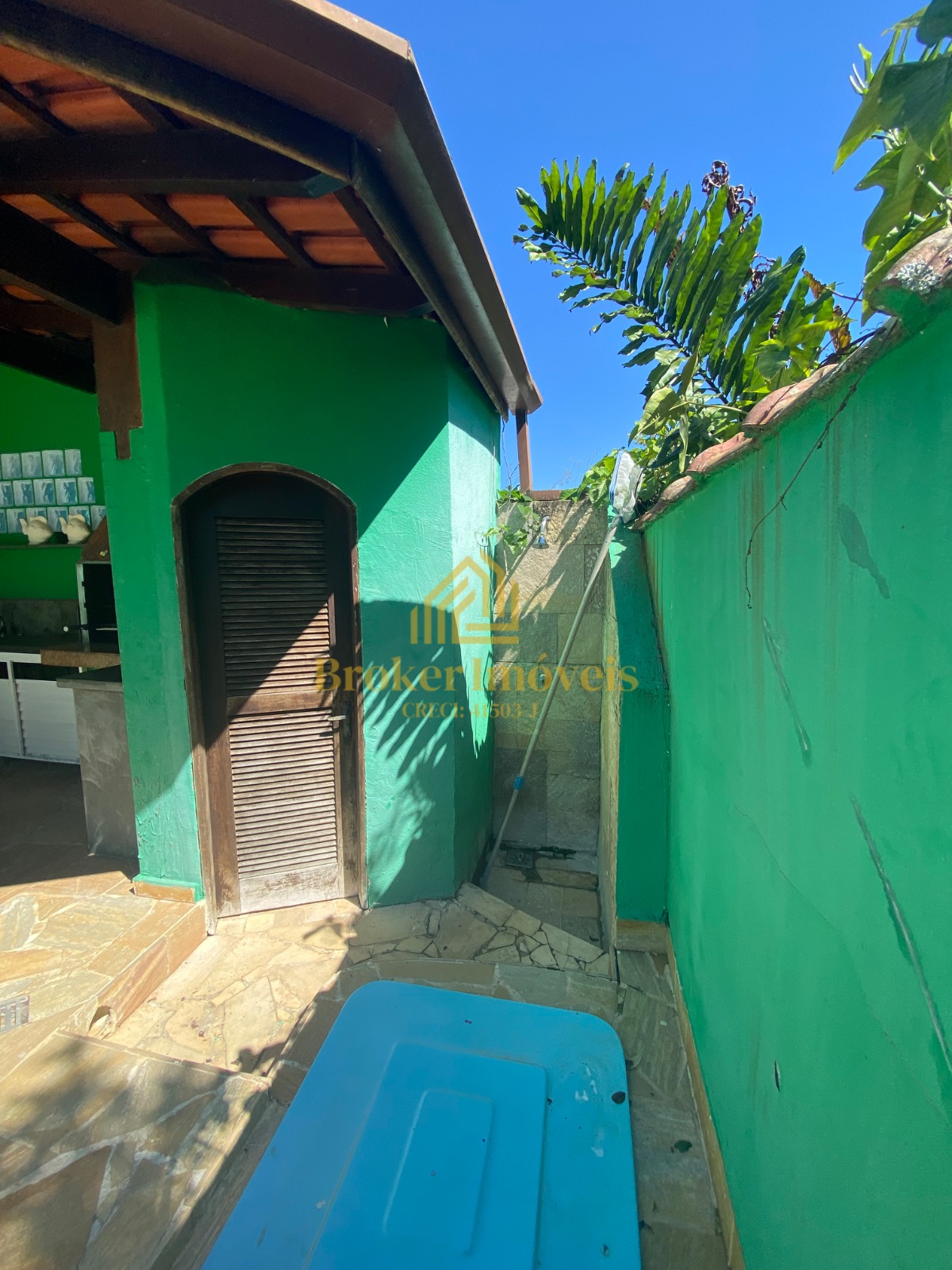Linda casa no condomínio fechado Condomínio Sun Beach Residence na enseada venda é locação definitiva