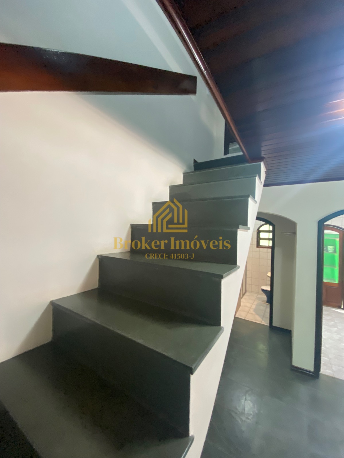 Linda casa no condomínio fechado Condomínio Sun Beach Residence na enseada venda é locação definitiva