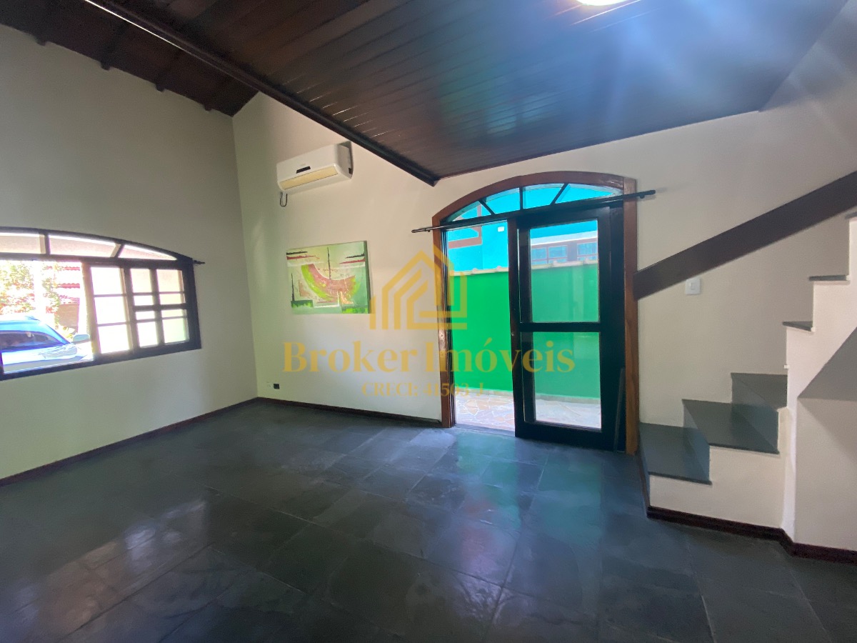 Linda casa no condomínio fechado Condomínio Sun Beach Residence na enseada venda é locação definitiva