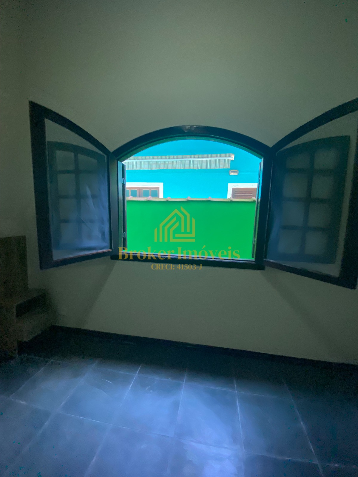 Linda casa no condomínio fechado Condomínio Sun Beach Residence na enseada venda é locação definitiva