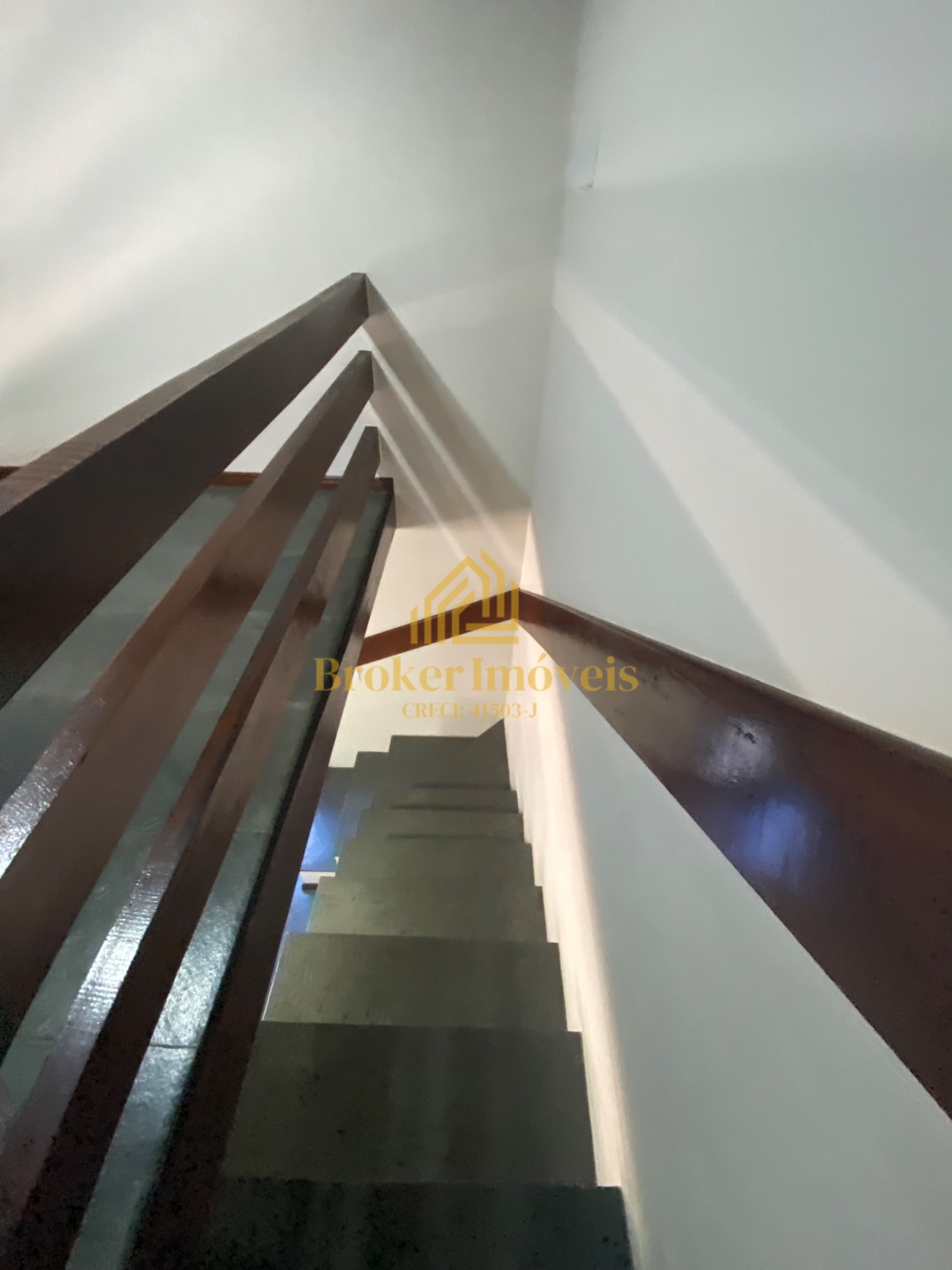 Linda casa no condomínio fechado Condomínio Sun Beach Residence na enseada venda é locação definitiva