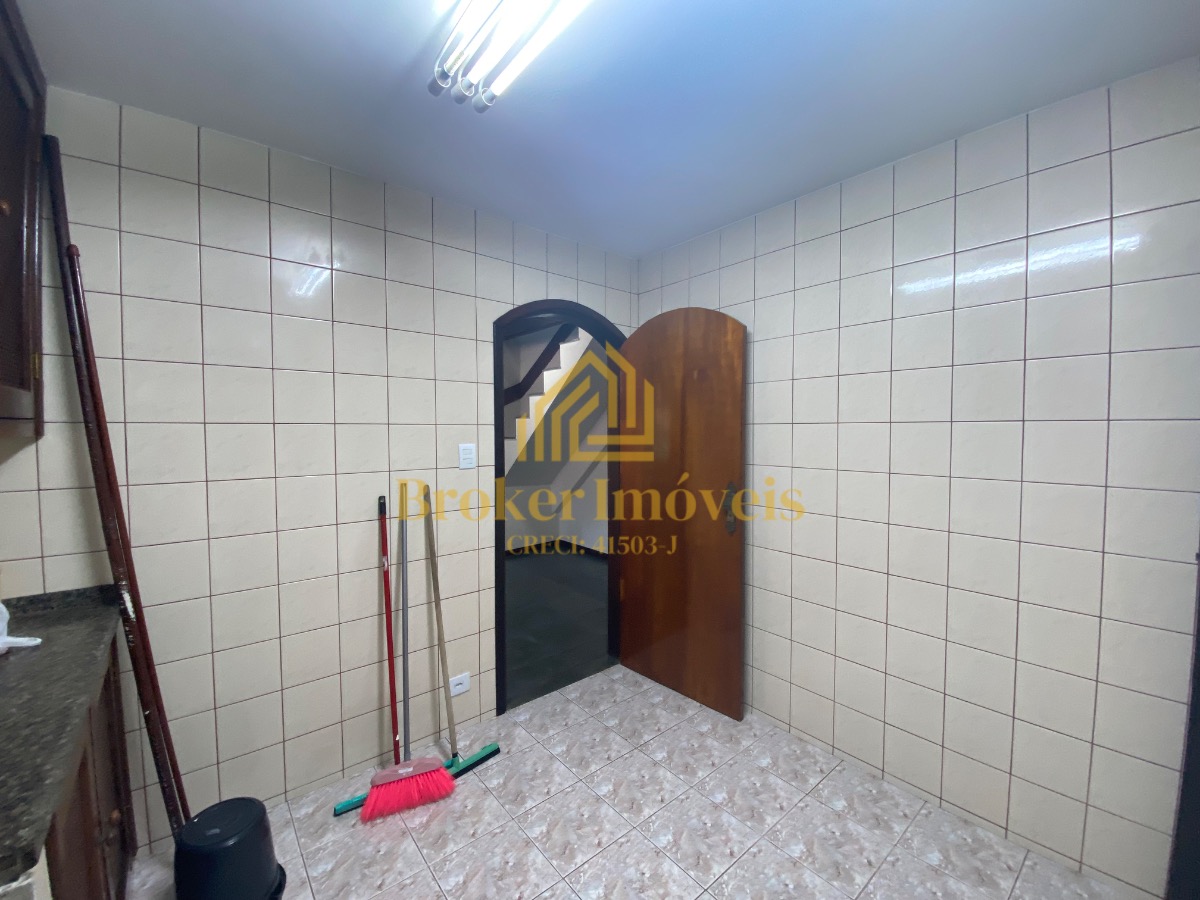 Linda casa no condomínio fechado Condomínio Sun Beach Residence na enseada venda é locação definitiva