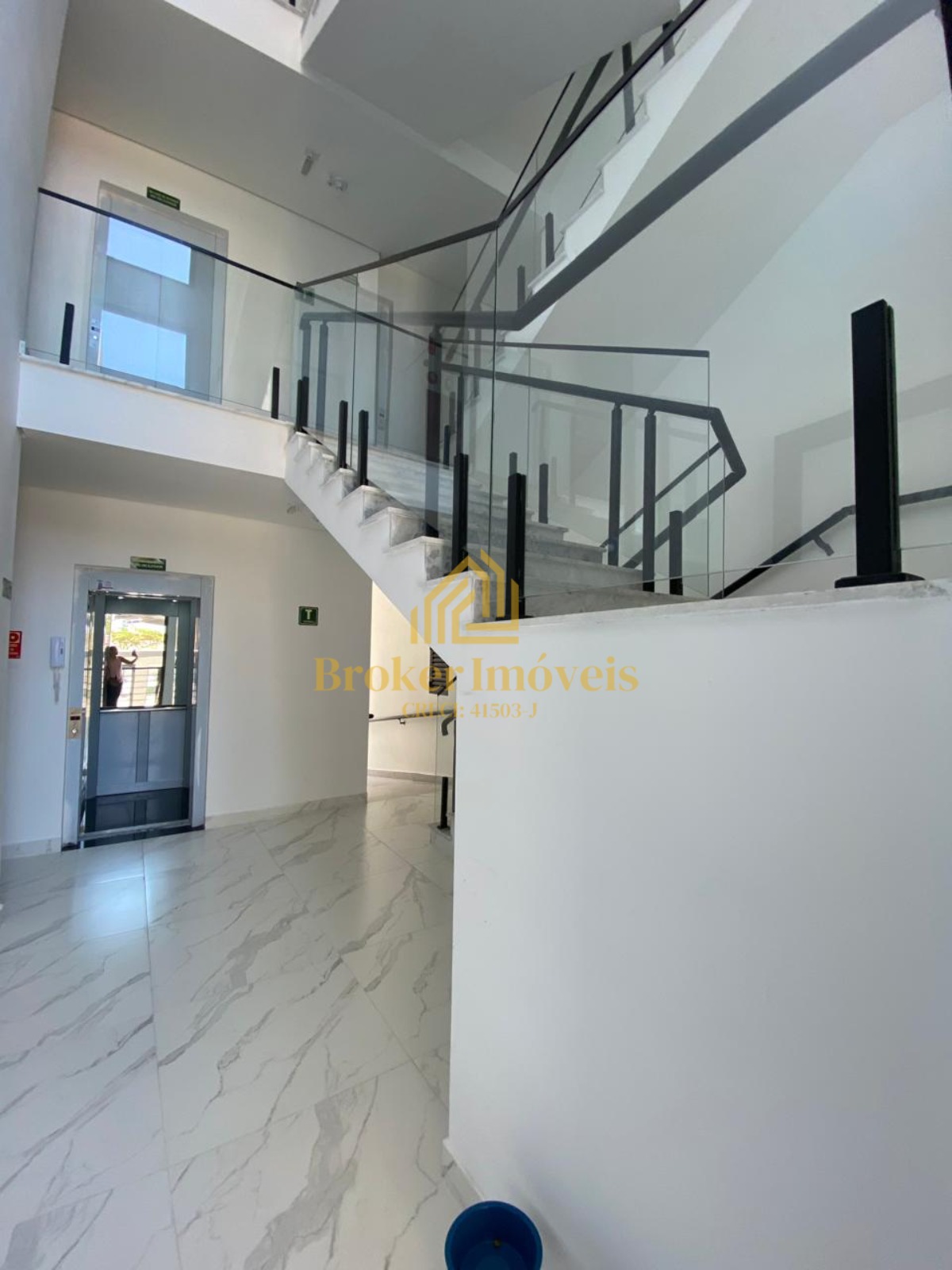 Lindo apartamento mobiliado no condomínio solar de ipanema - jd aruan próximo a praia