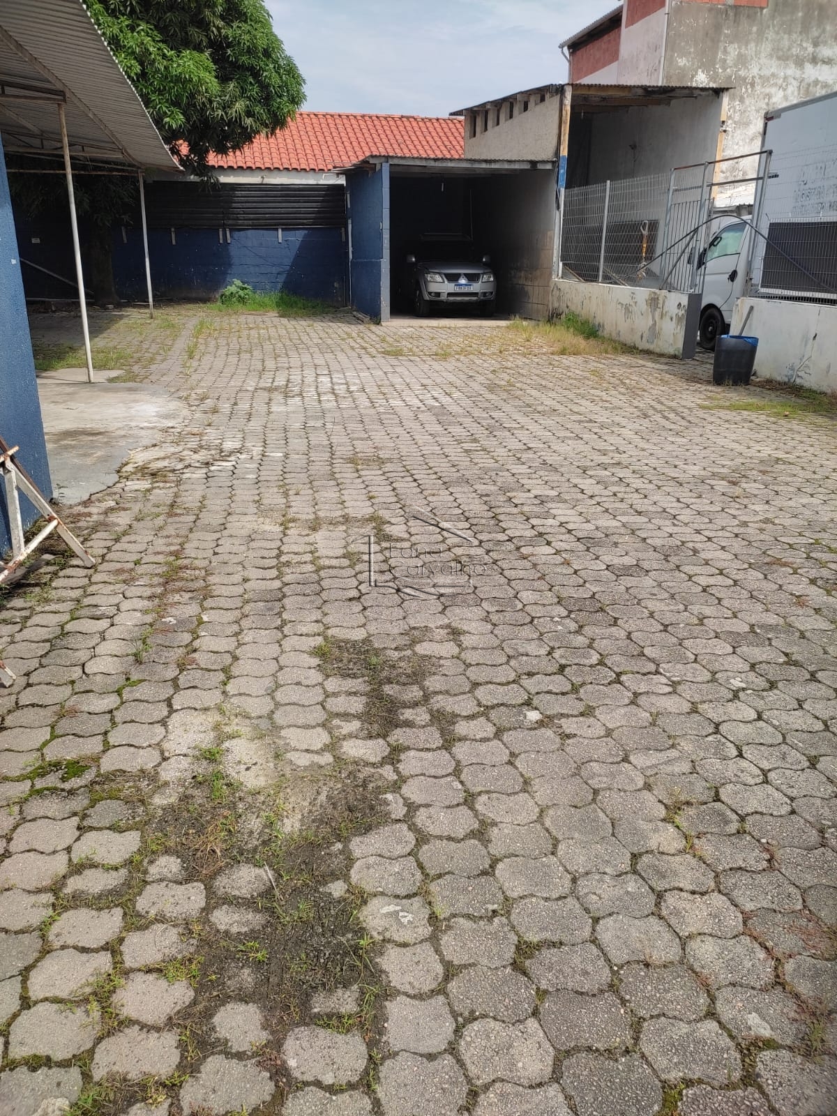 Excelente ponto comercial para venda definitiva no centro de são sebastião bem proximo a balsa e a praça de eventos