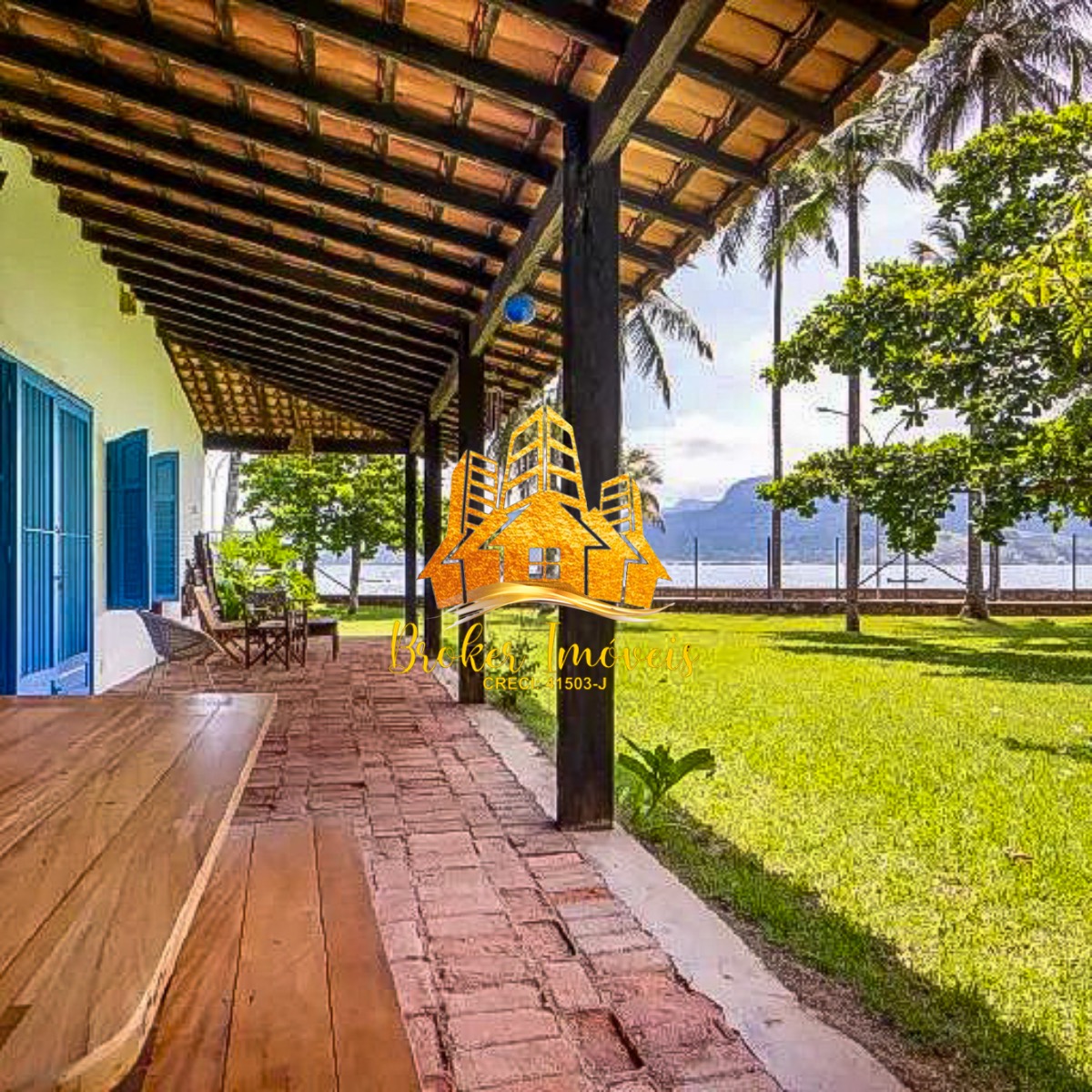 Propriedade pé na areia em ilhabela