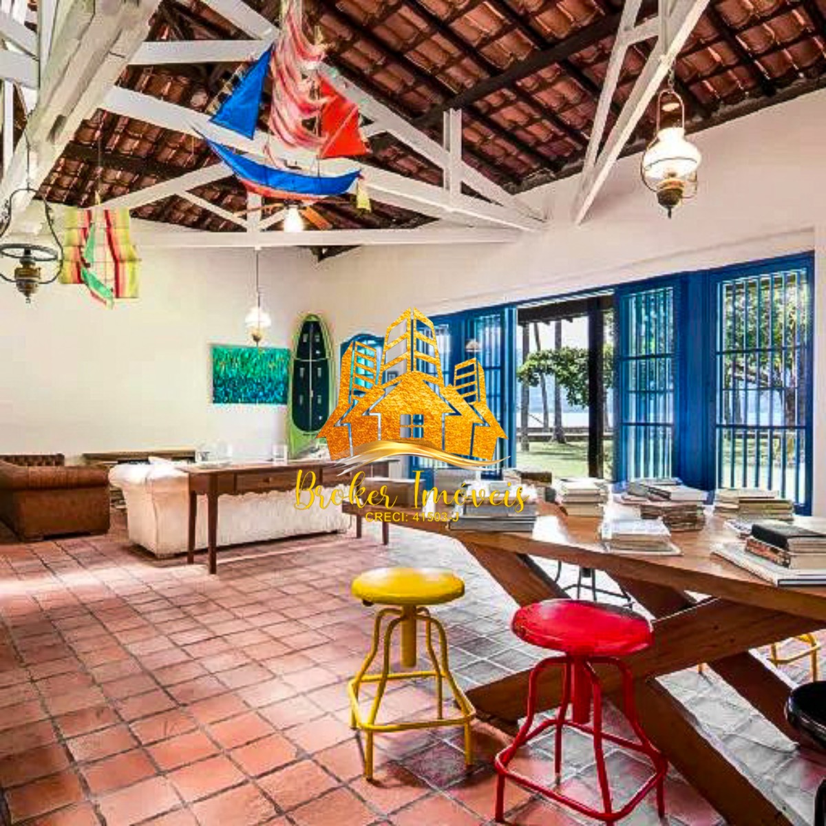 Propriedade pé na areia em ilhabela