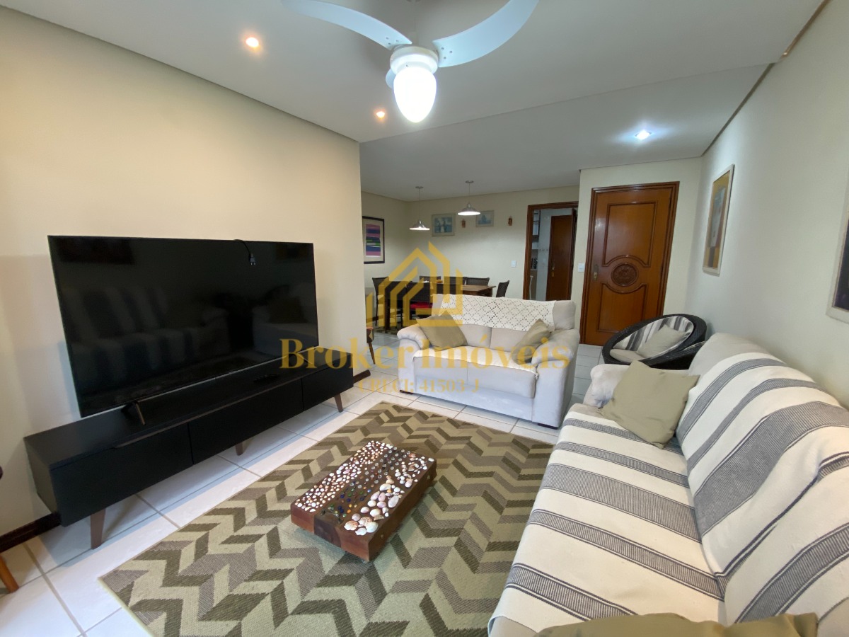 Lindo apartamento bem amplo na melhor localização entre a pr