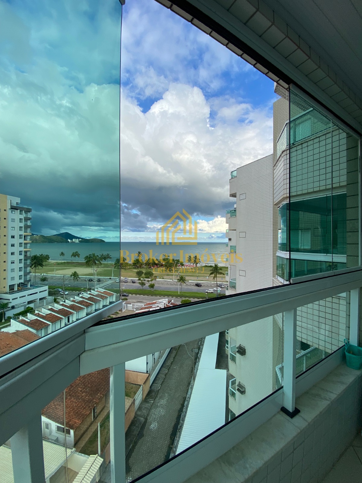 Apartamento no indaiá Frente mar no condomínio Atlântico Norte No Indaiá
