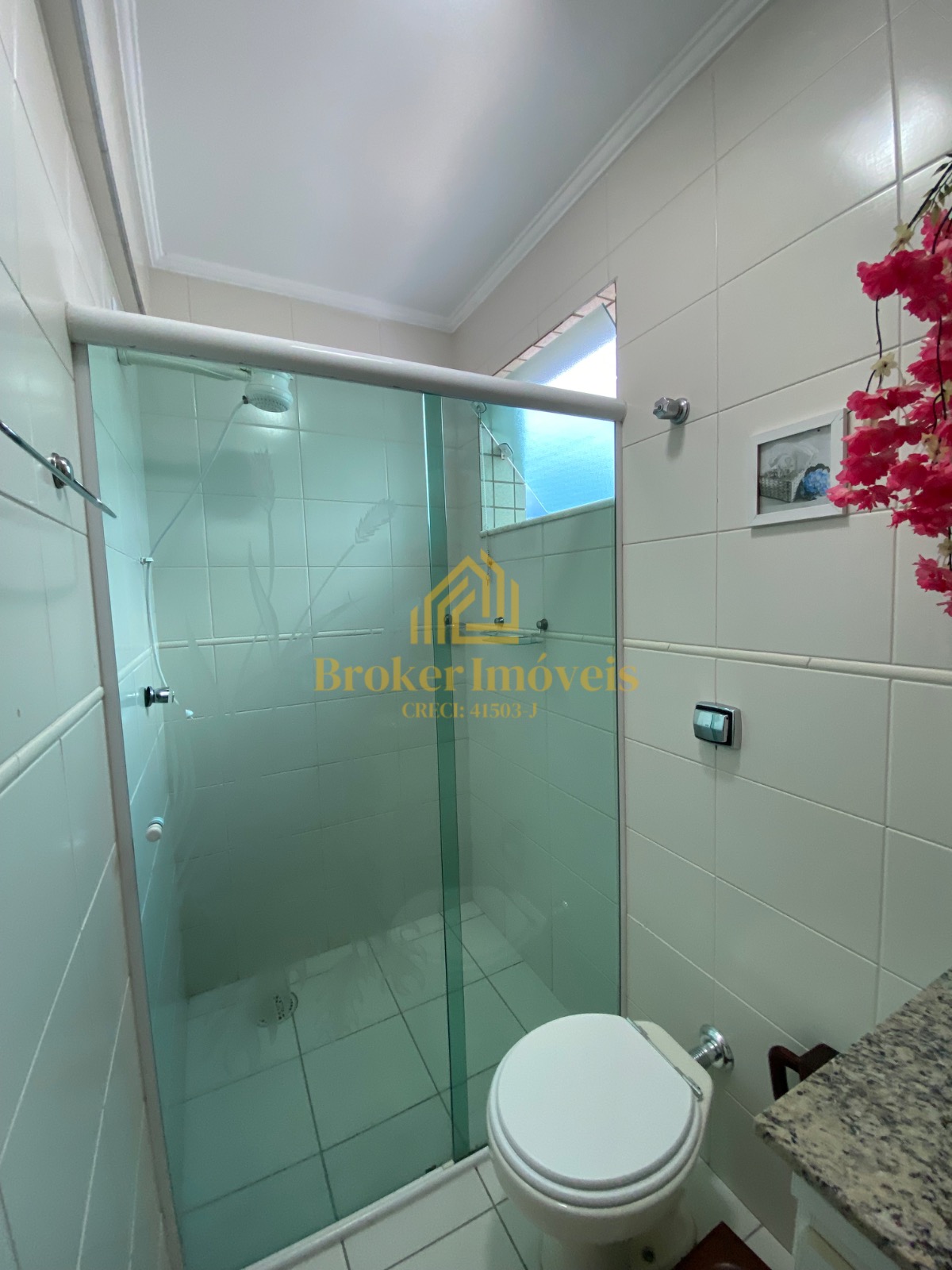 Apartamento no indaiá Frente mar no condomínio Atlântico Norte No Indaiá