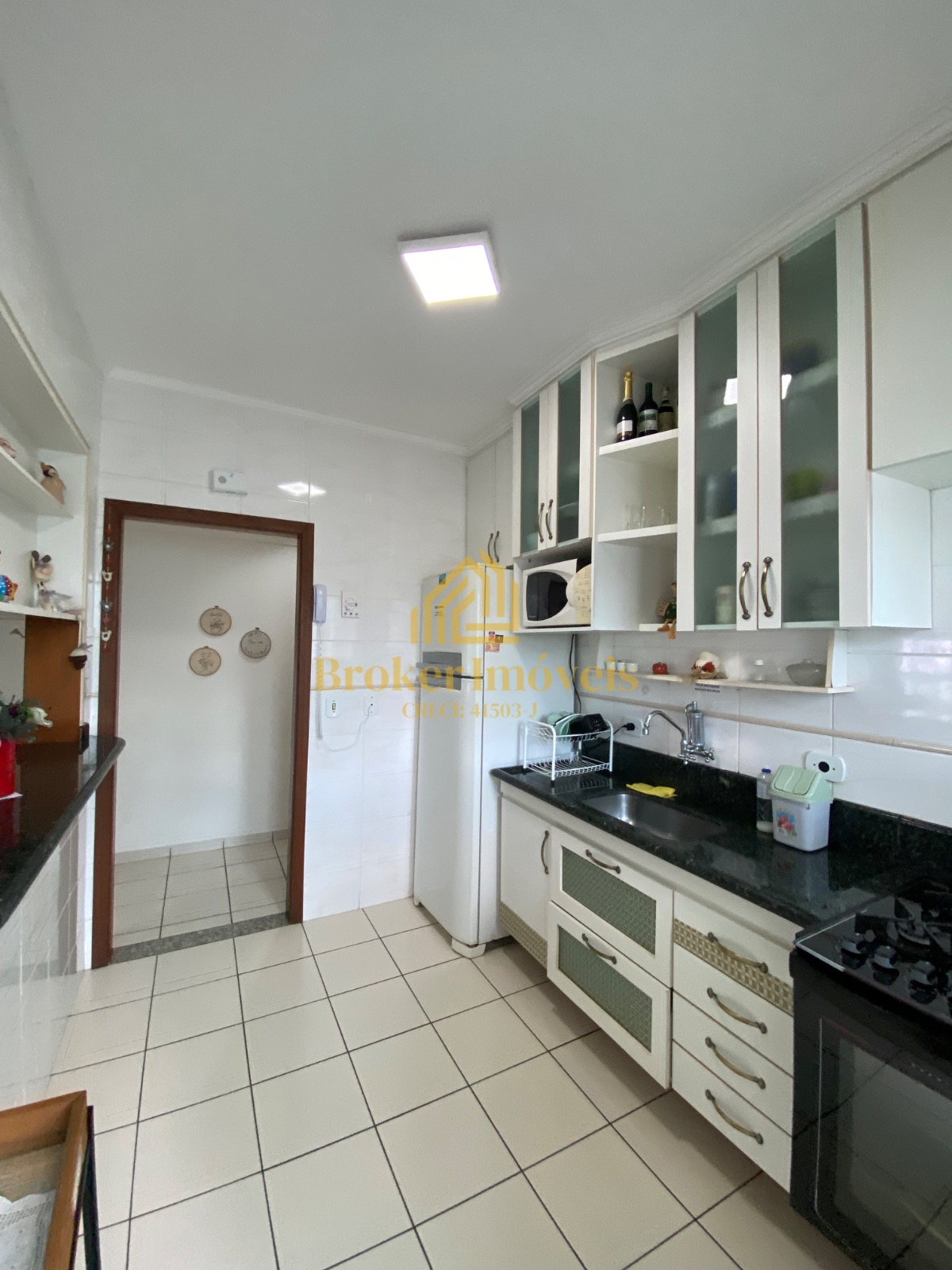 Apartamento no indaiá Frente mar no condomínio Atlântico Norte No Indaiá