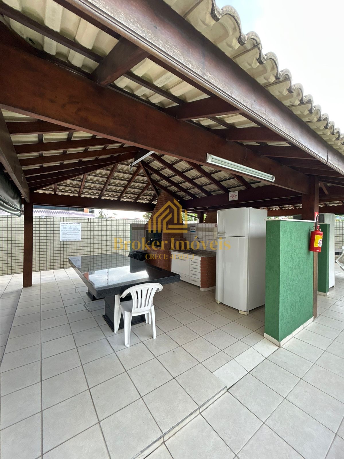 Apartamento no indaiá Frente mar no condomínio Atlântico Norte No Indaiá