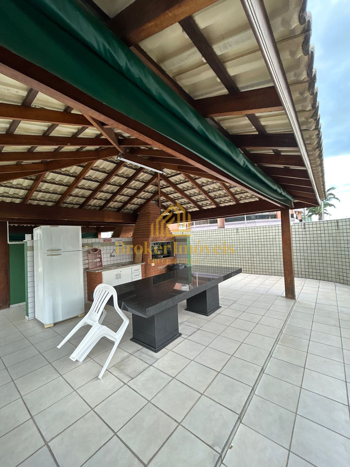 Apartamento no indaiá Frente mar no condomínio Atlântico Norte No Indaiá