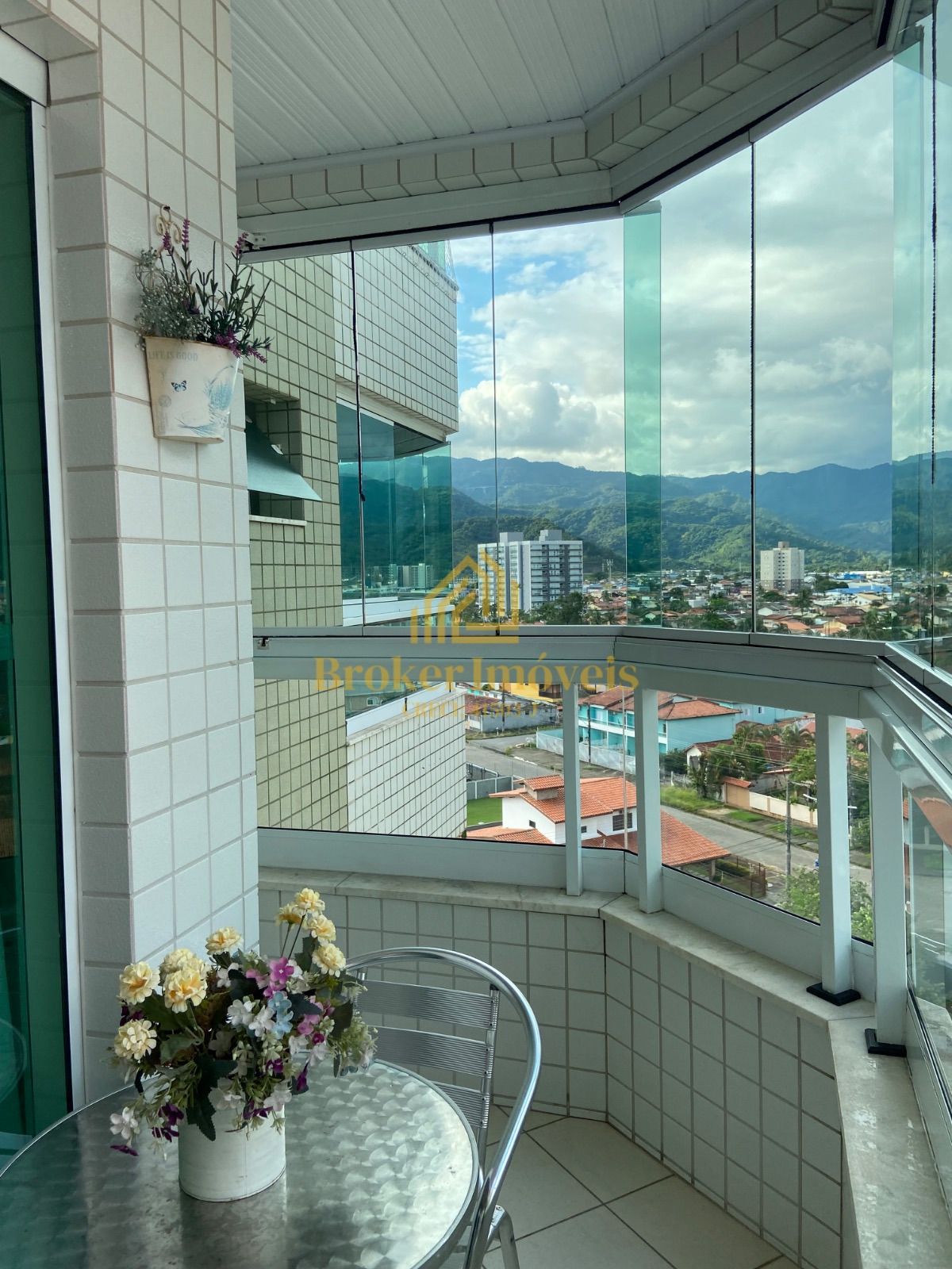 Apartamento no indaiá Frente mar no condomínio Atlântico Norte No Indaiá
