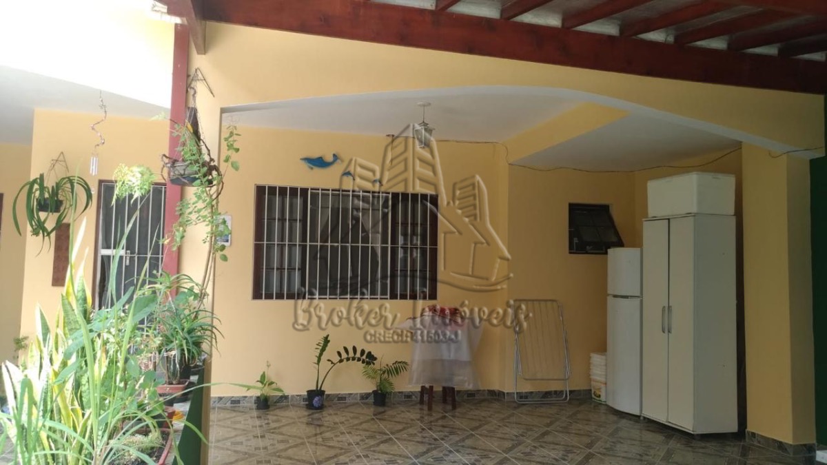 SOBRADO AMPLO COM 2 dormitórios, varanda e edícula no Morro do Algodão.